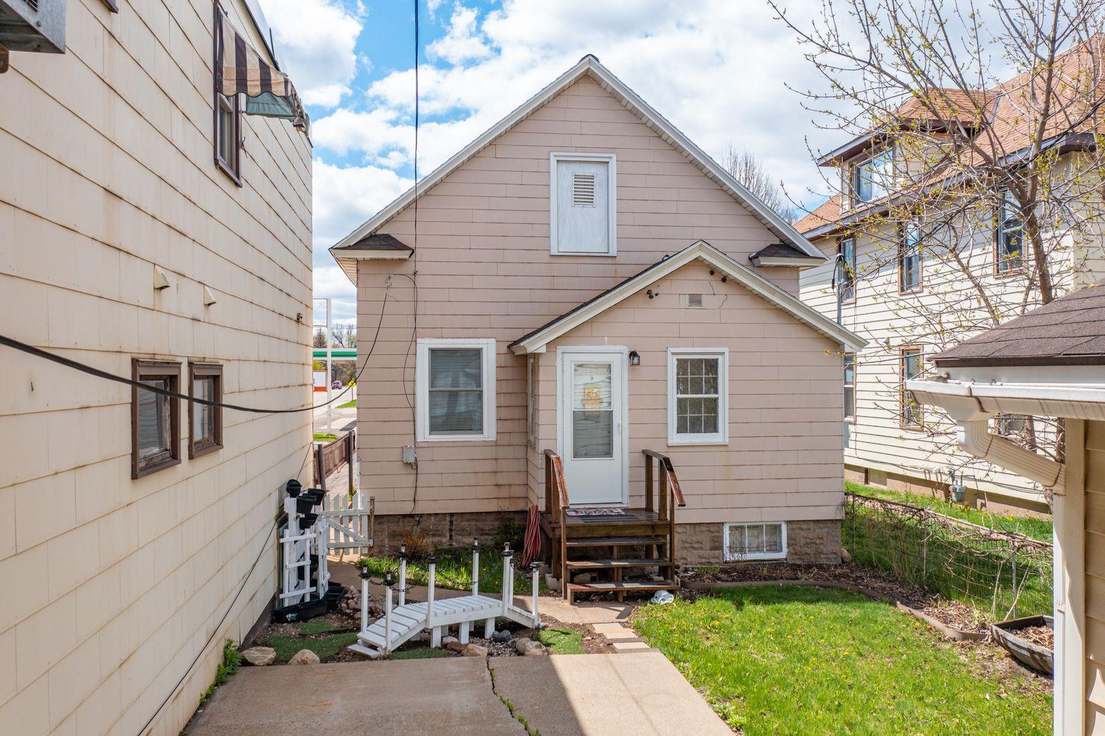 203 3rd Street S