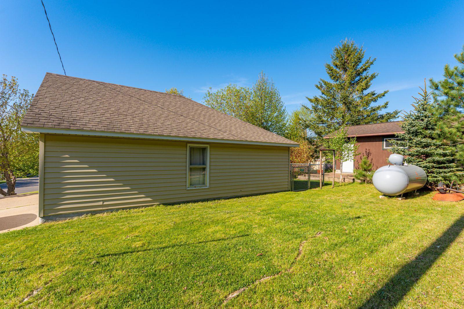 304 E James St Bypass