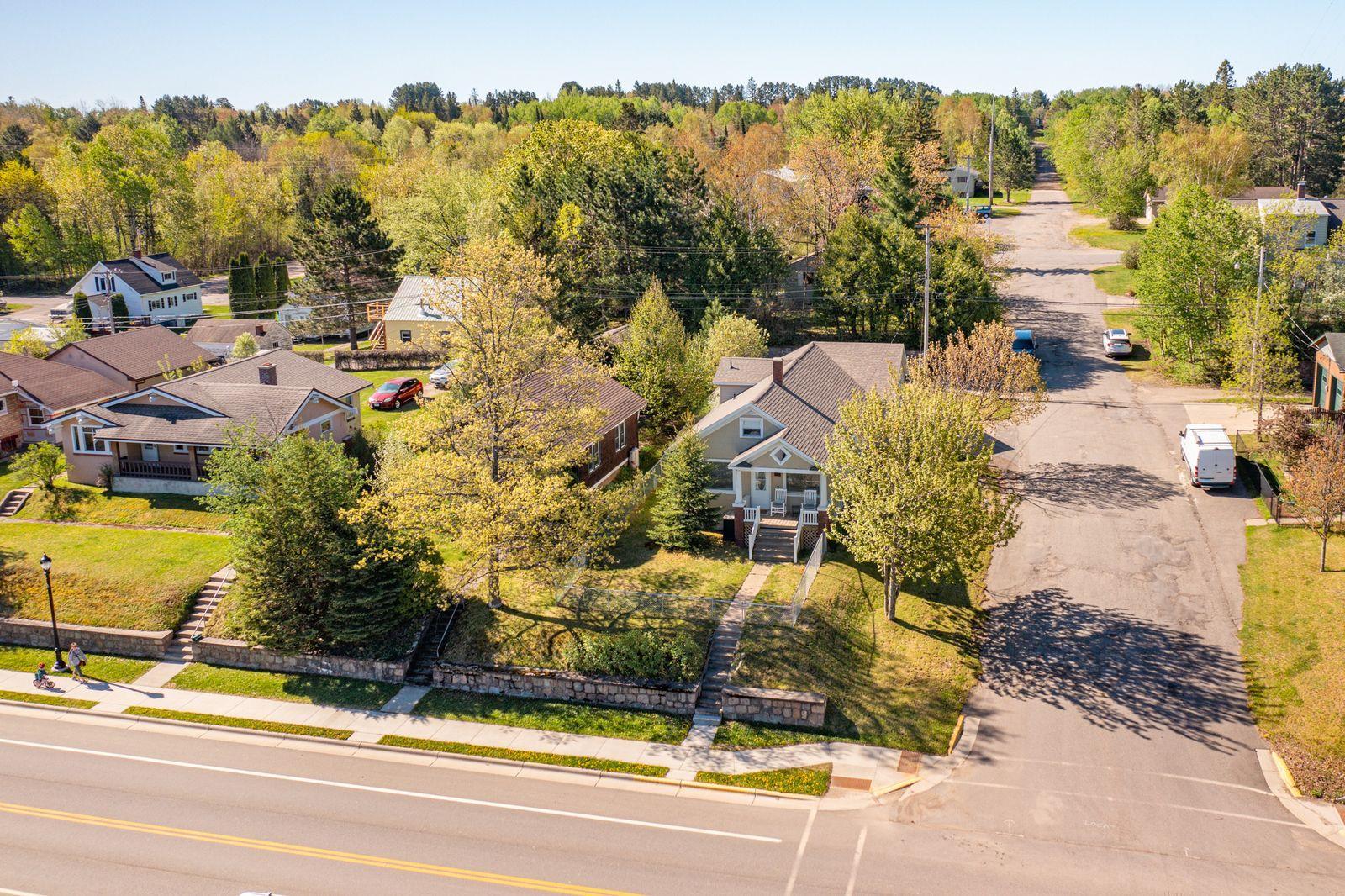 304 E James St Bypass