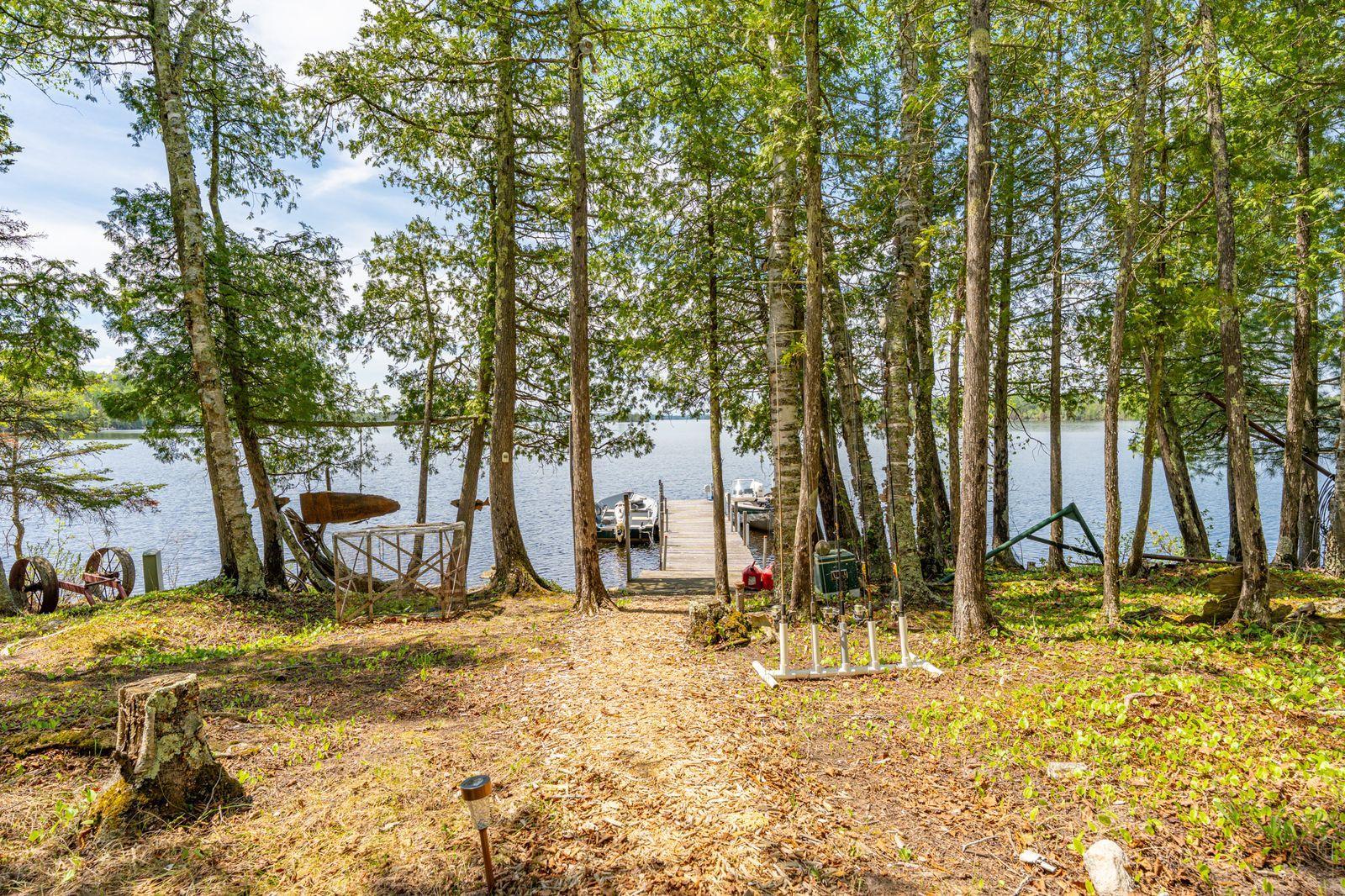 5399 Pine Island N