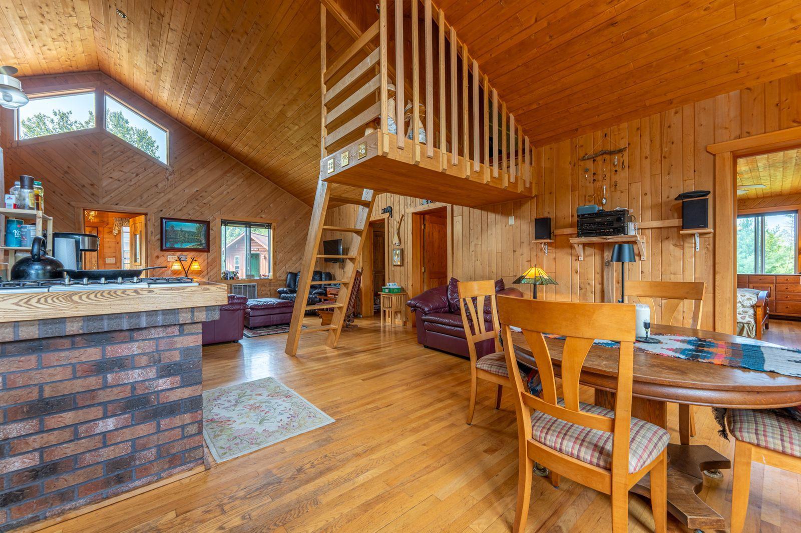 953 Kelly Trail