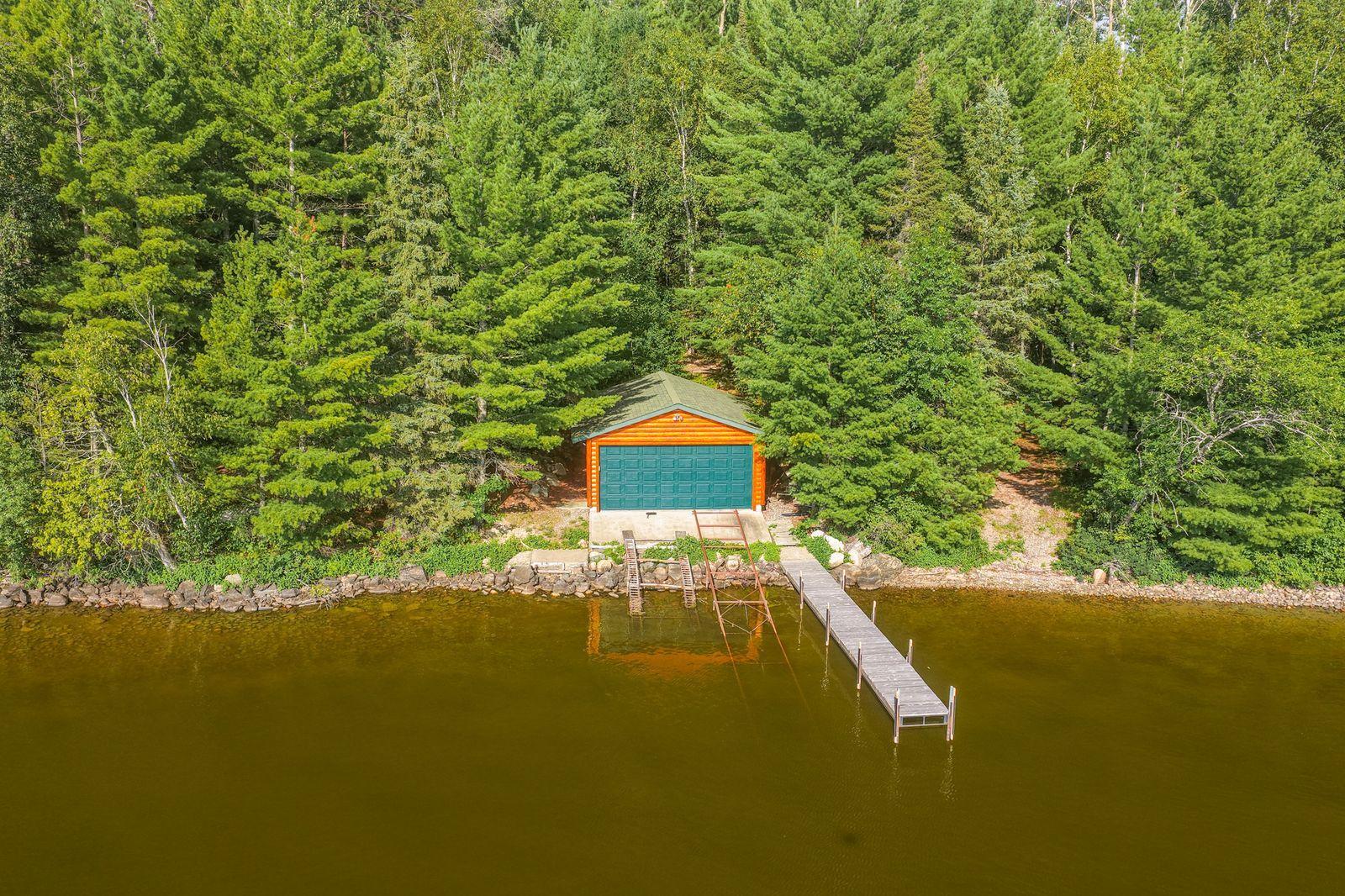 95822 Pine Island