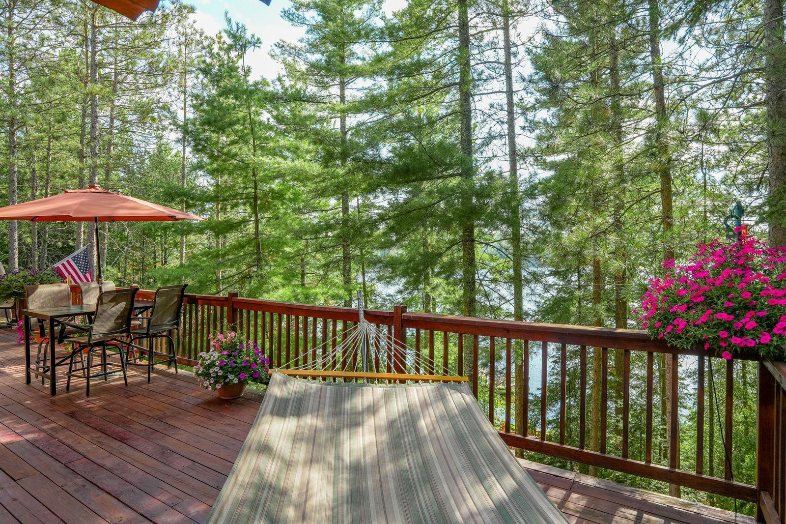 95822 Pine Island