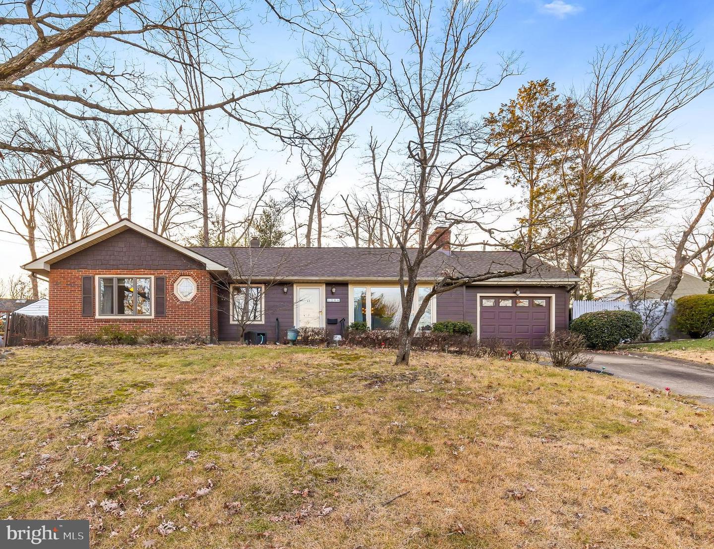 1206 S Forest Dr