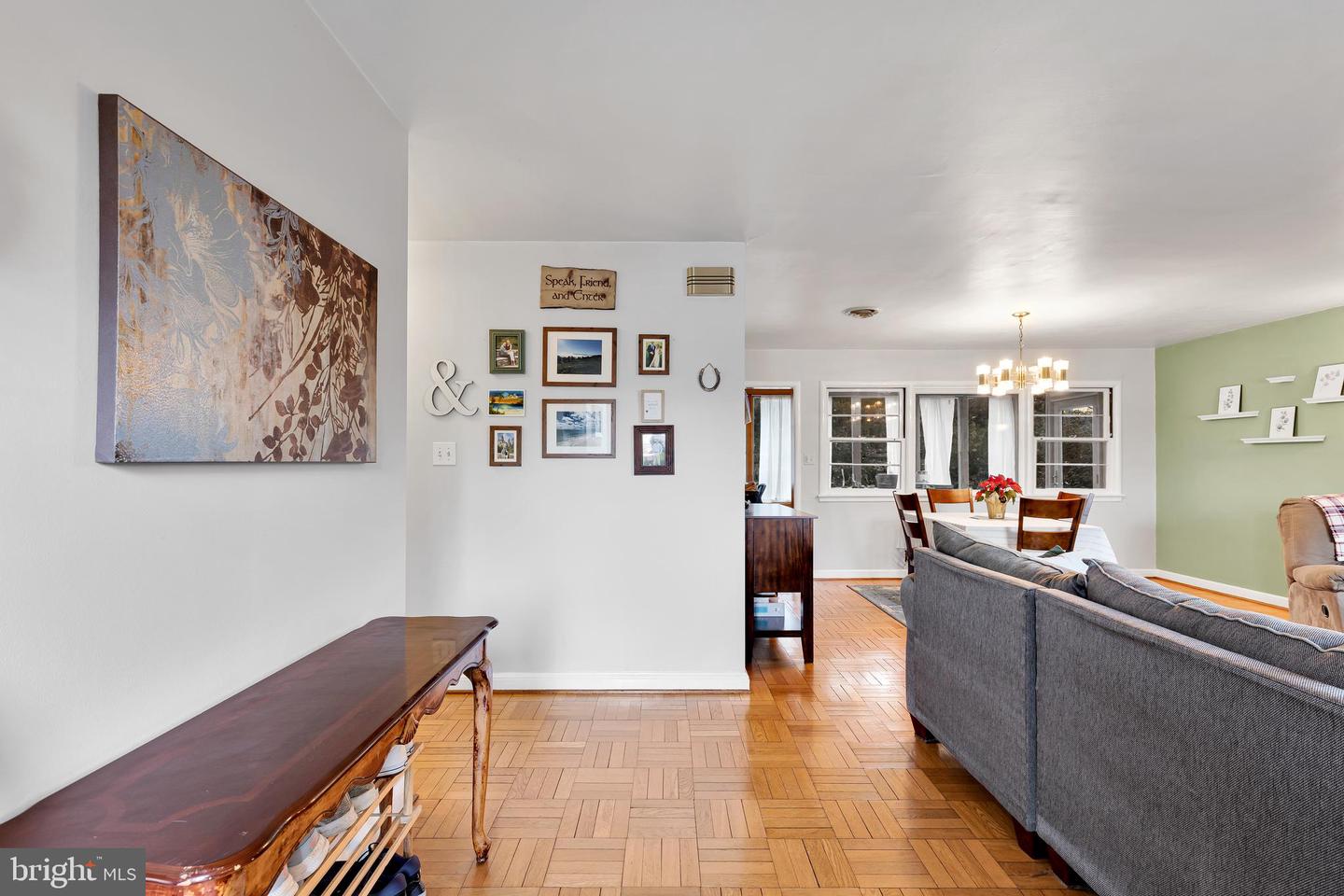 1206 S Forest Dr