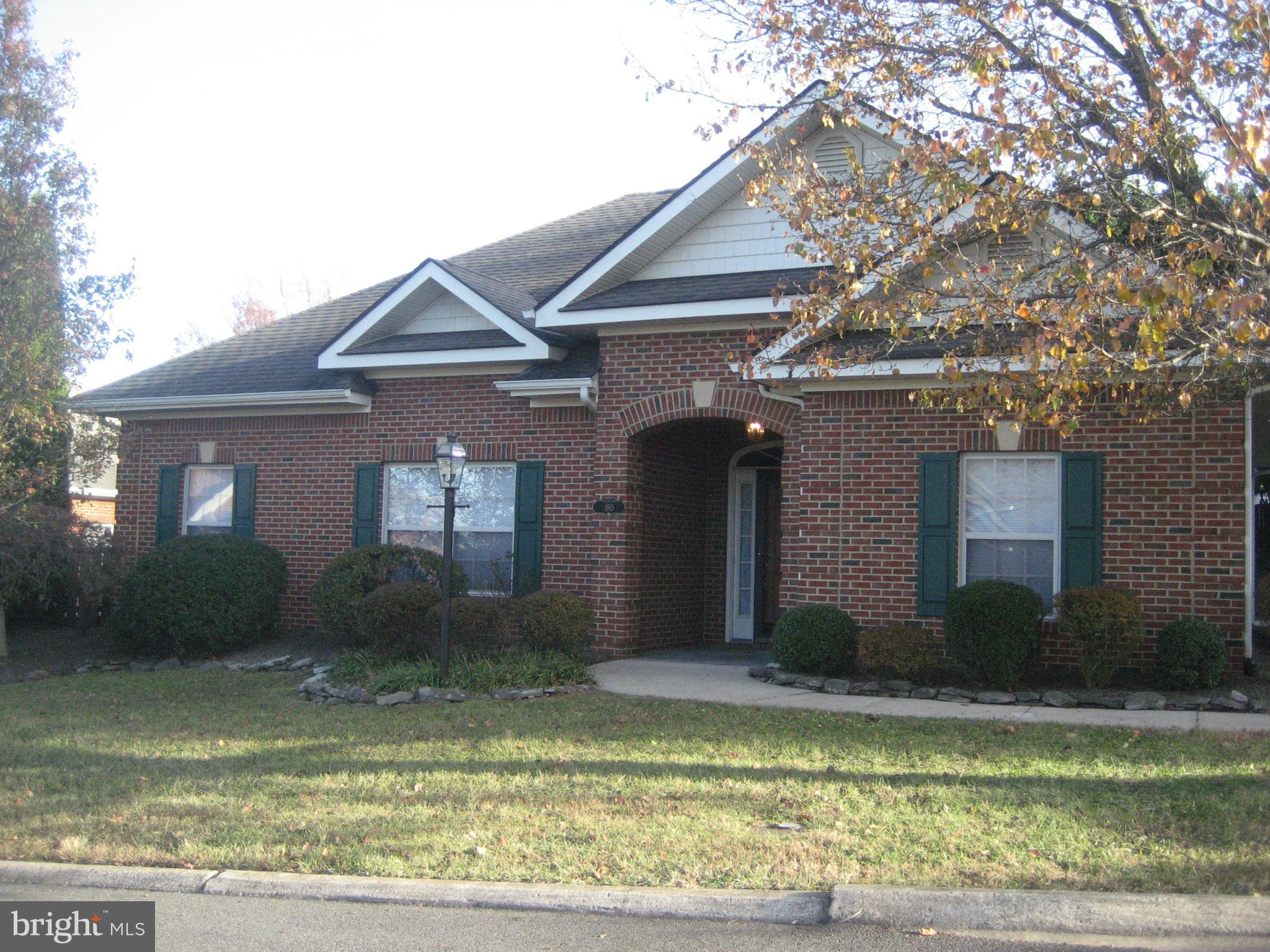 180 CARRIAGE CHASE CIRCLE