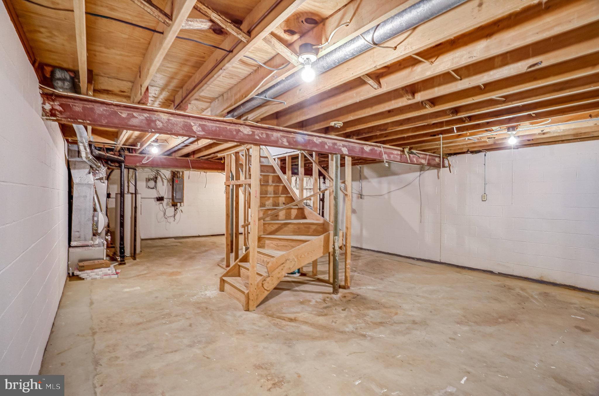 2349 HORSEFERRY COURT