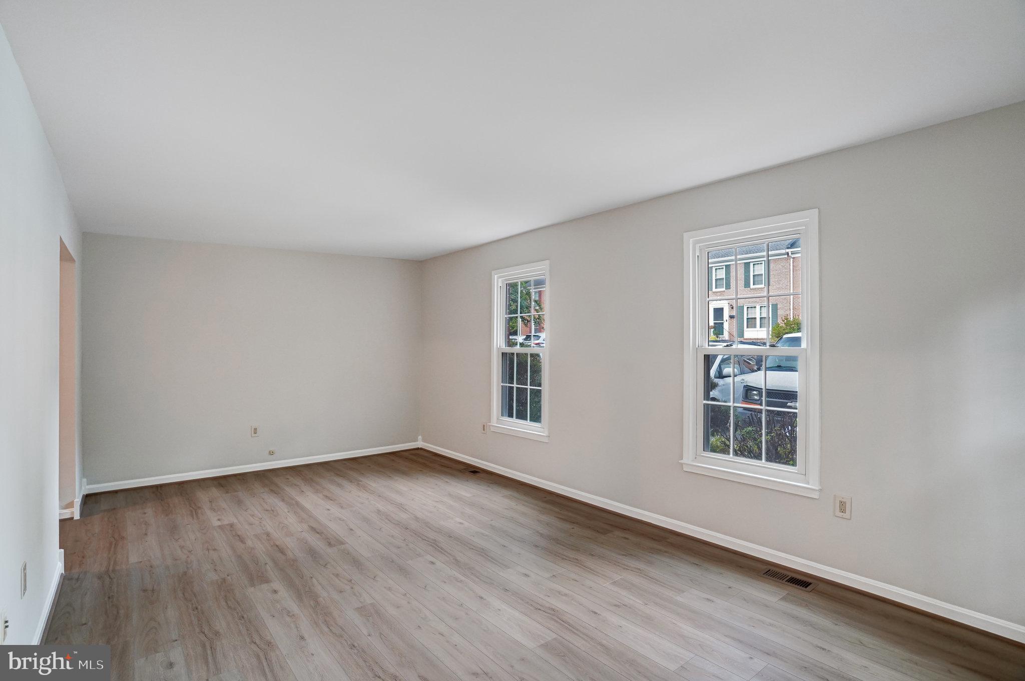 2349 HORSEFERRY COURT