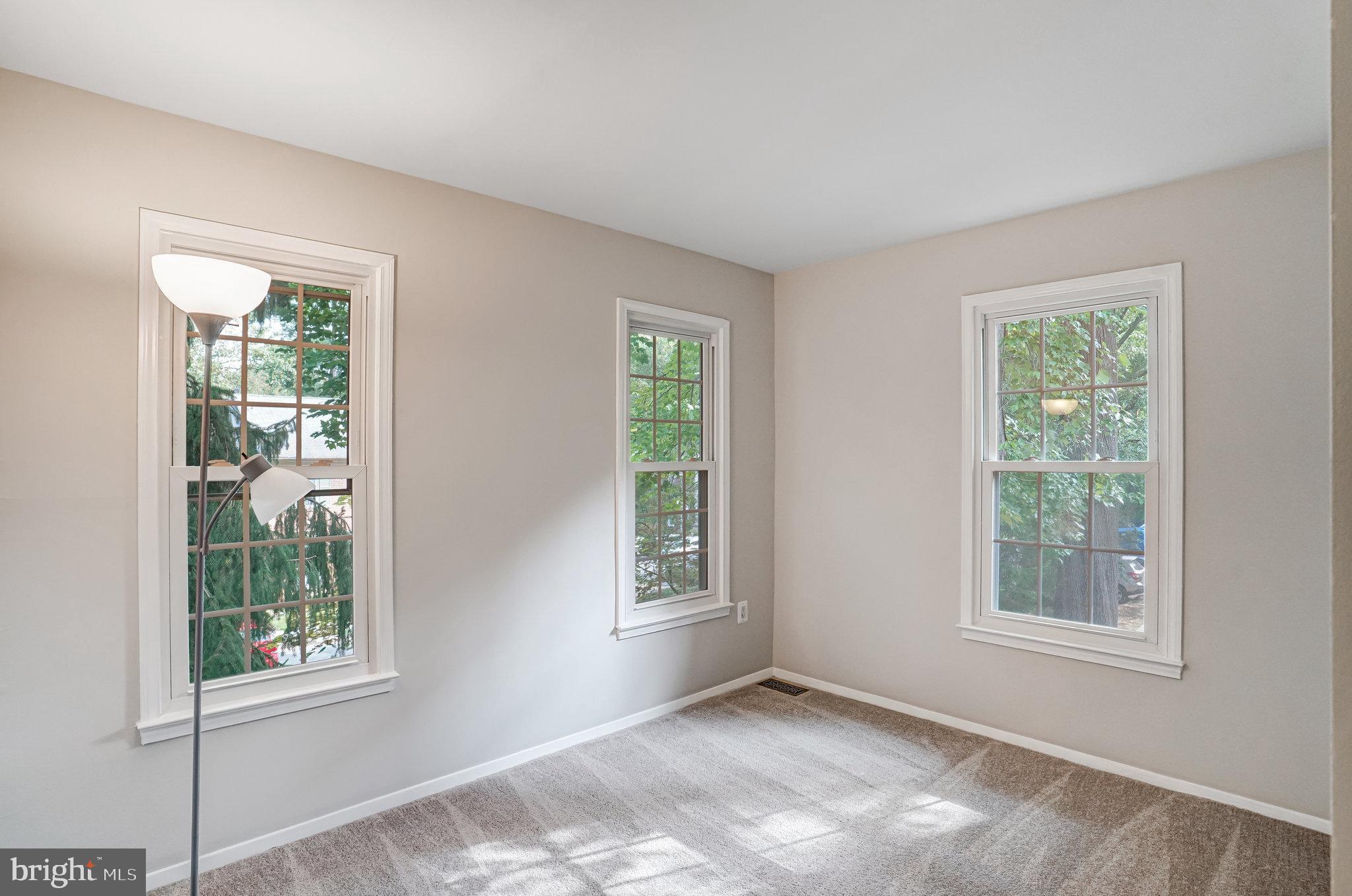 2349 HORSEFERRY COURT
