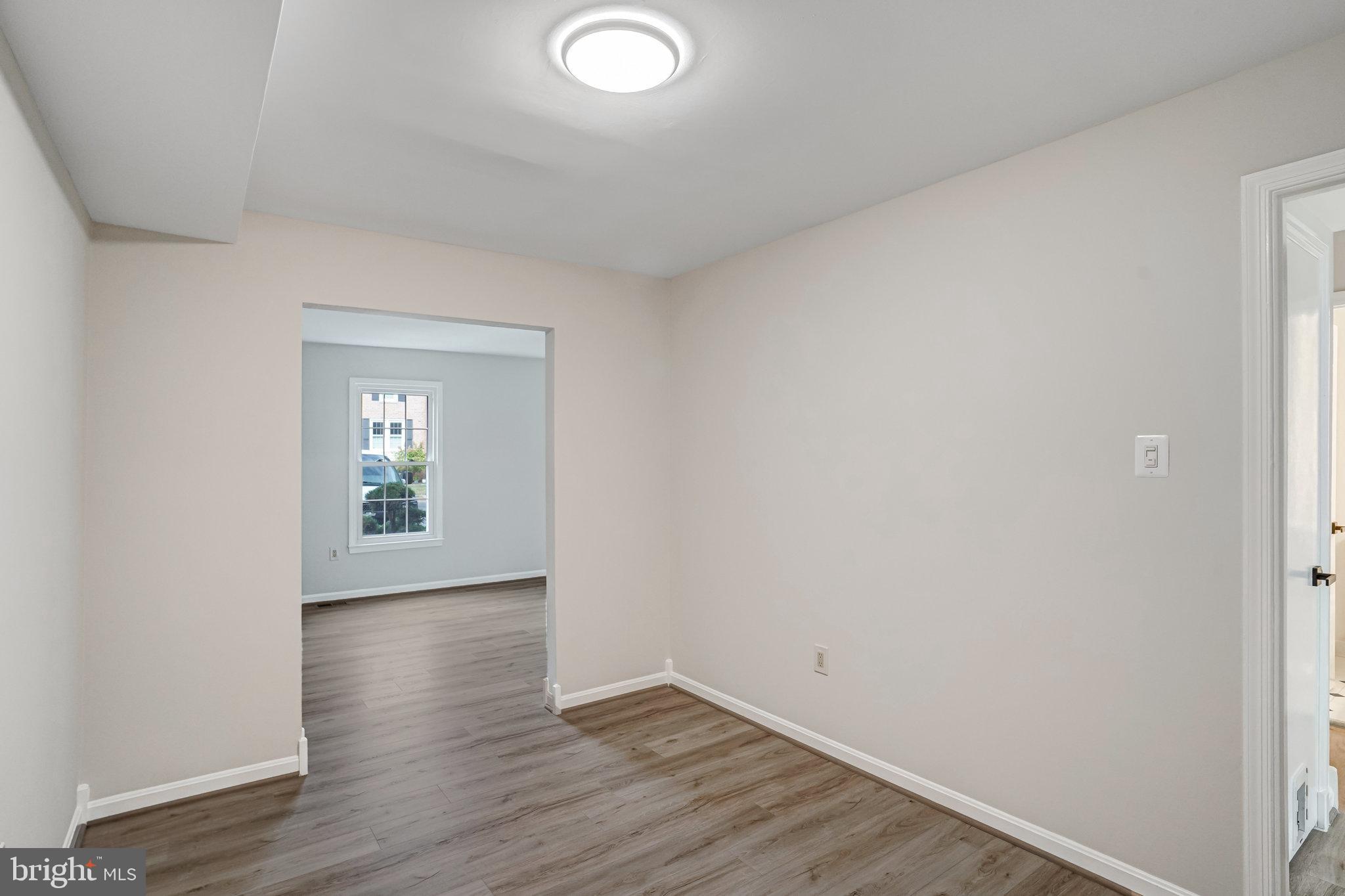 2349 HORSEFERRY COURT