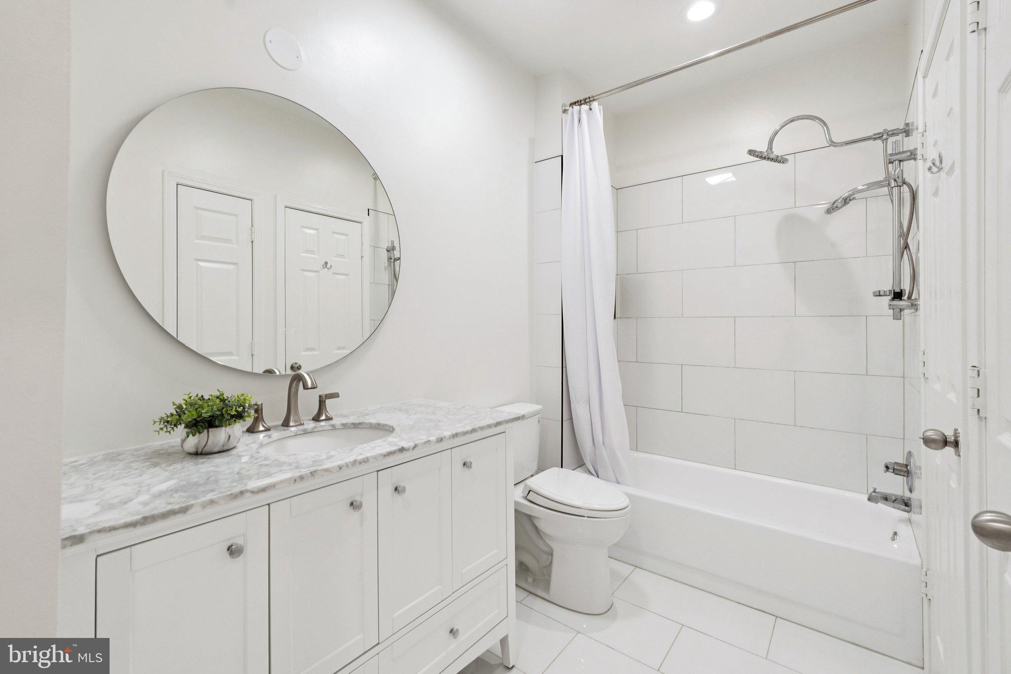 13085 AUTUMN WOODS WAY 305