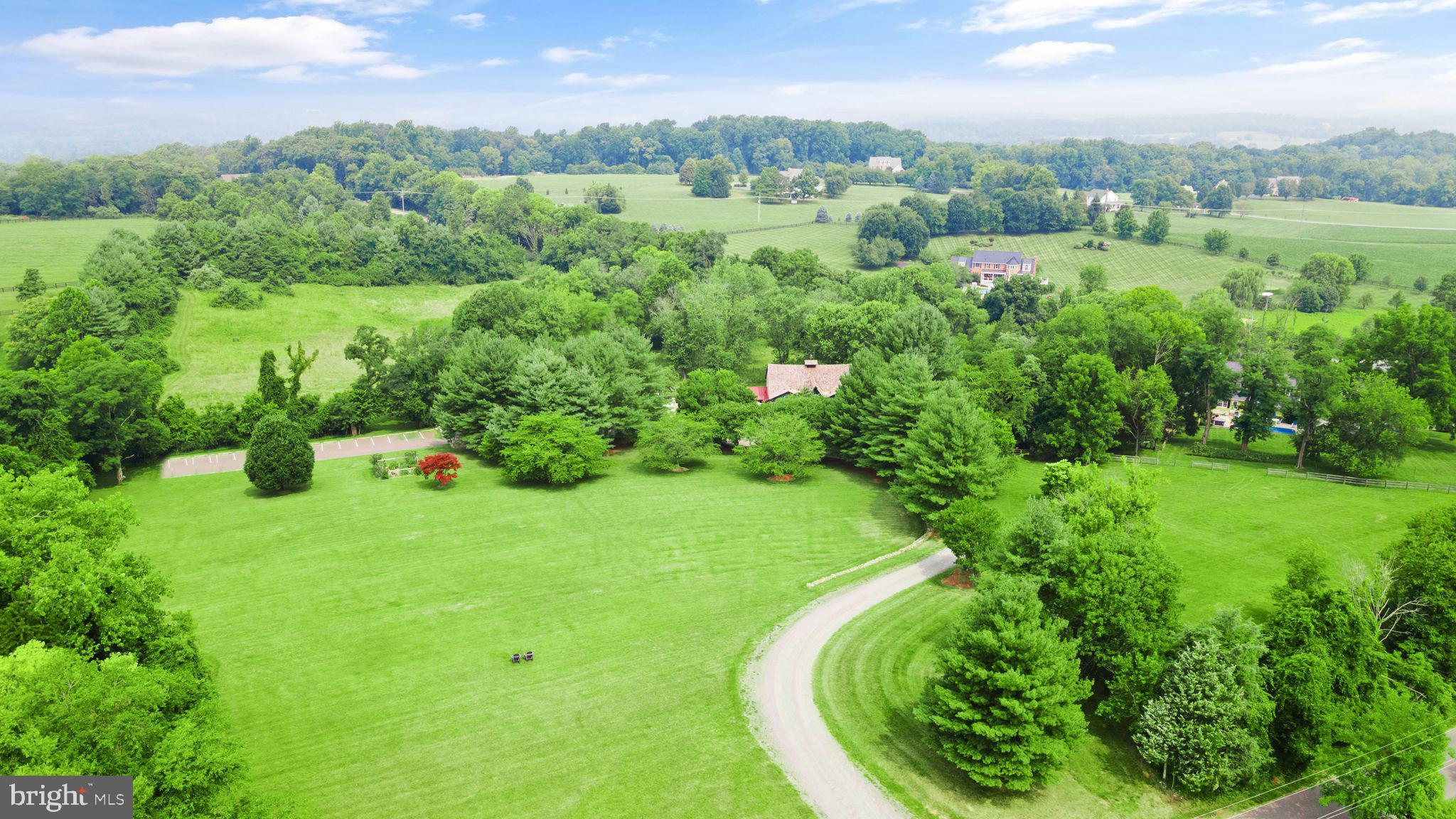 19077 Loudoun Orchard Rd