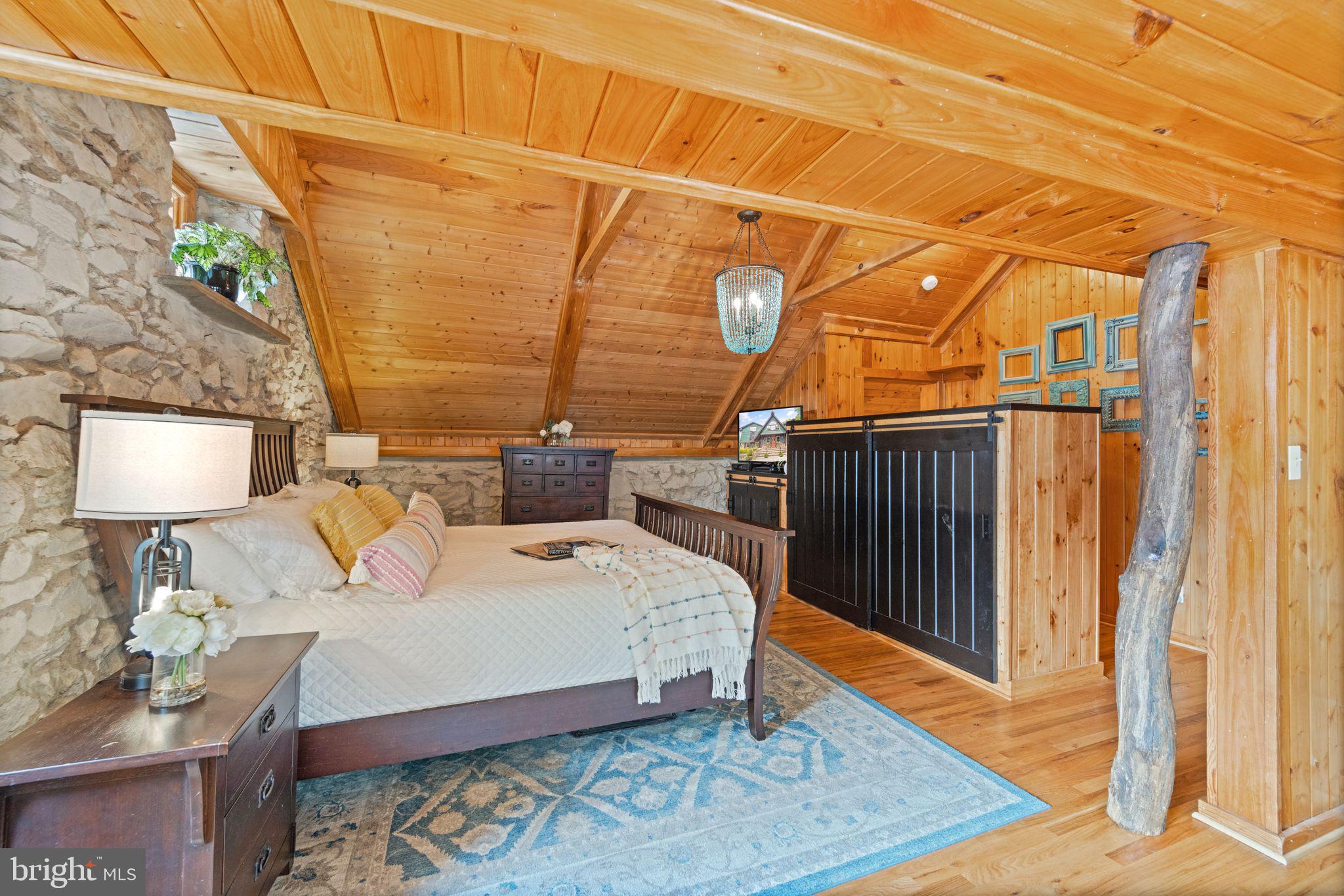 19077 Loudoun Orchard Rd