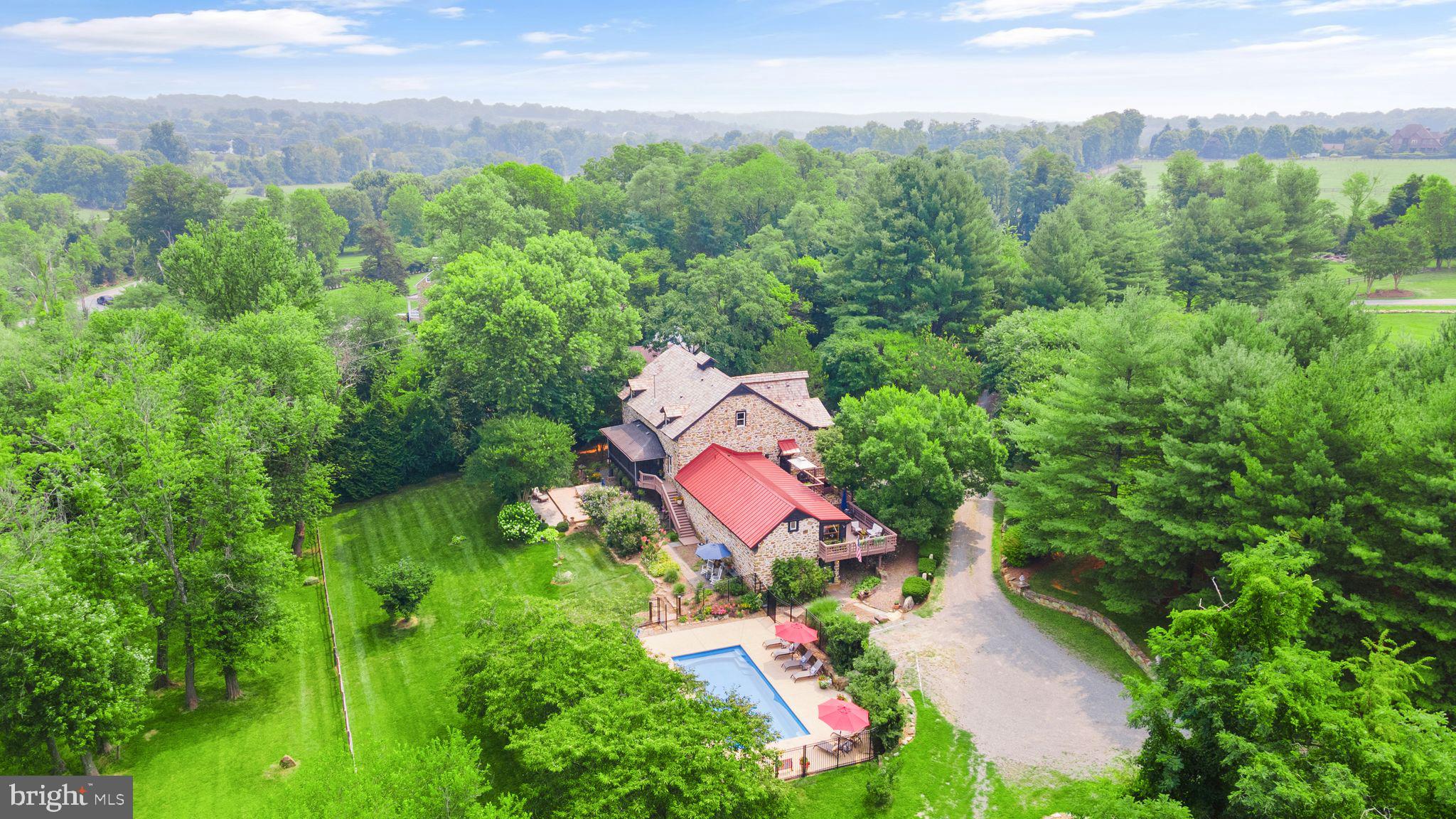 19077 Loudoun Orchard Rd
