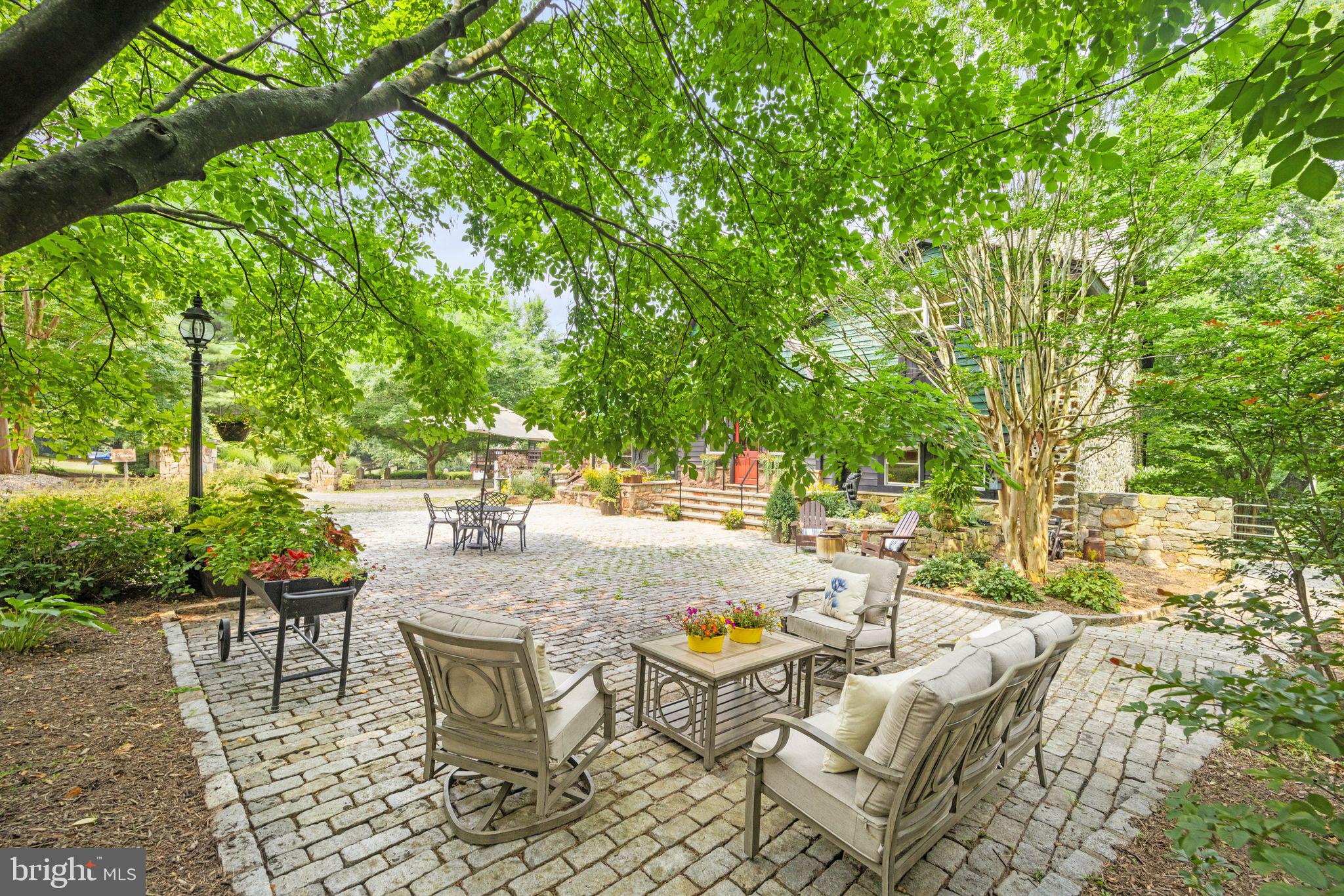 19077 Loudoun Orchard Rd