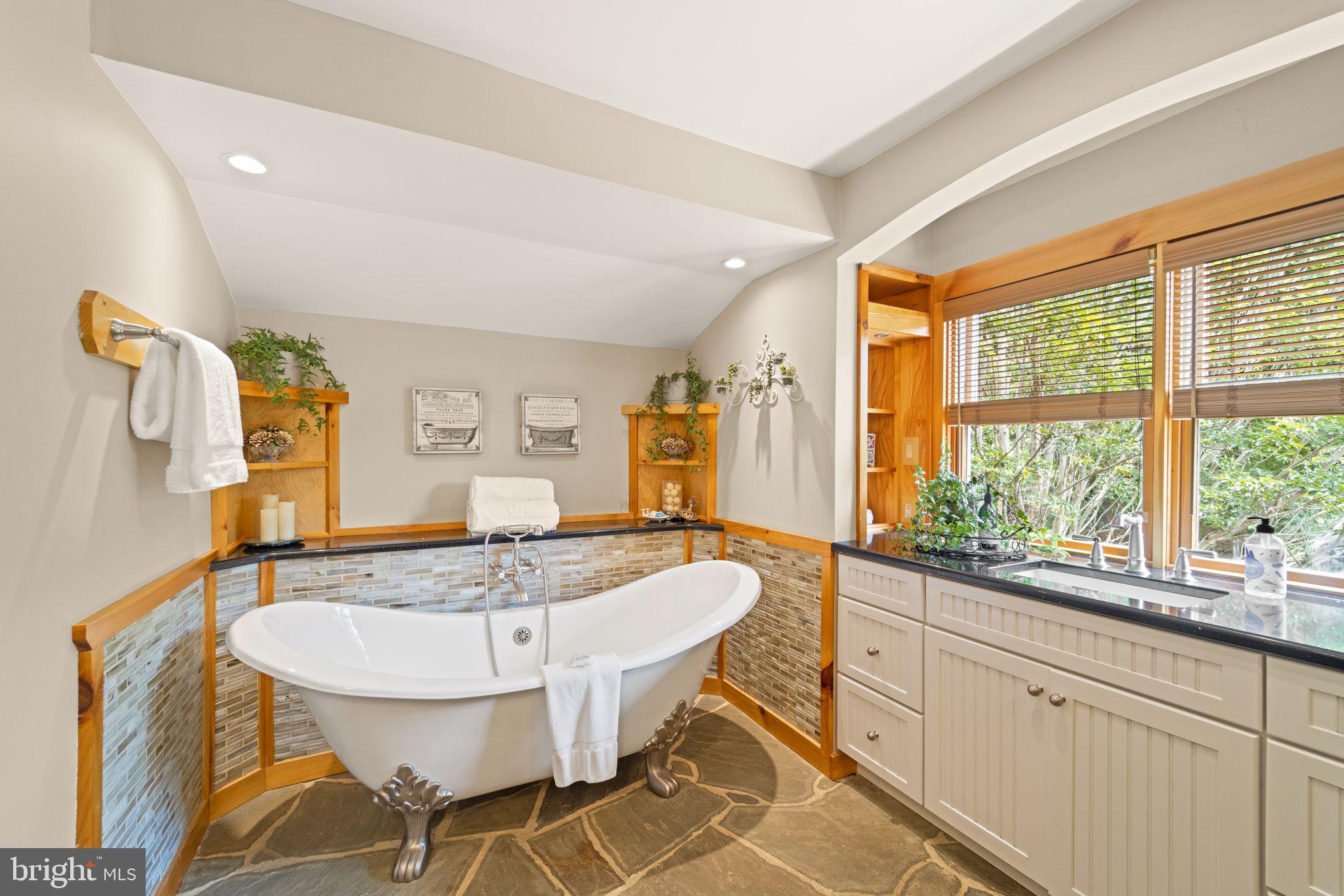 19077 Loudoun Orchard Rd