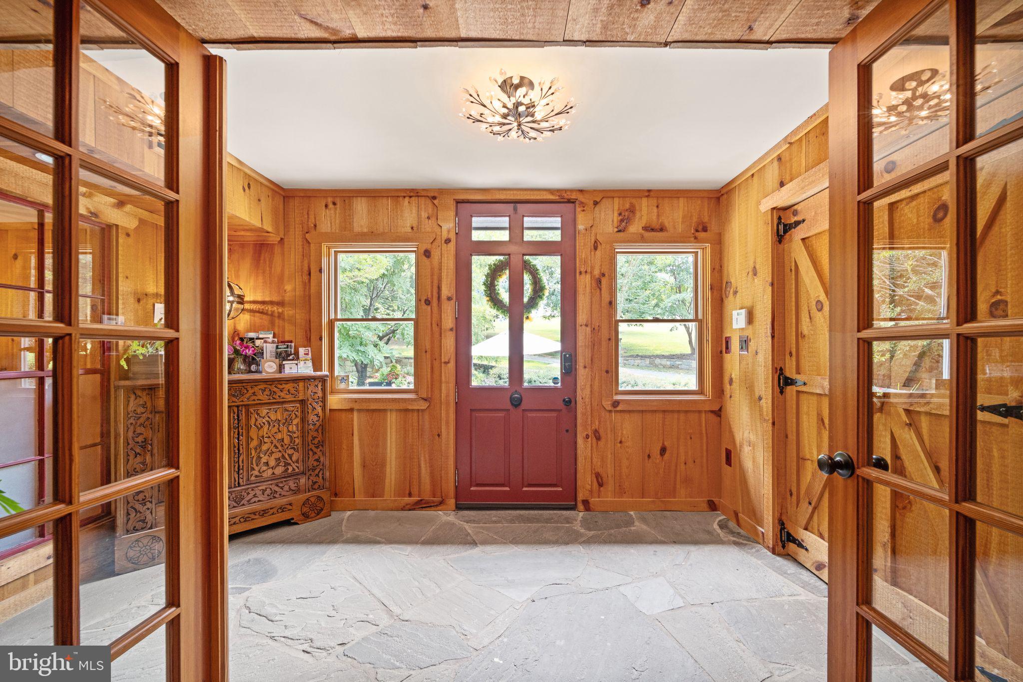 19077 Loudoun Orchard Rd