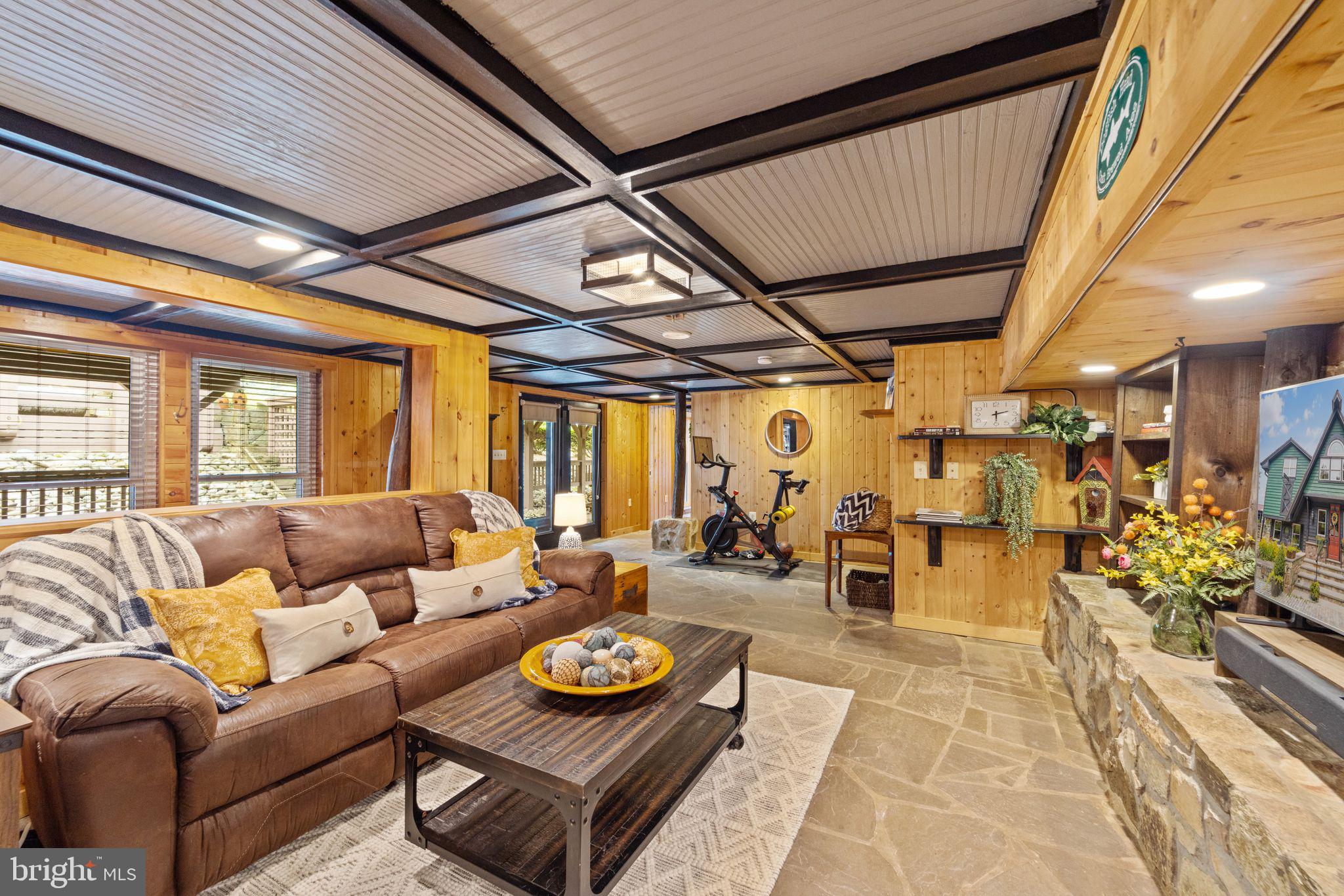 19077 Loudoun Orchard Rd