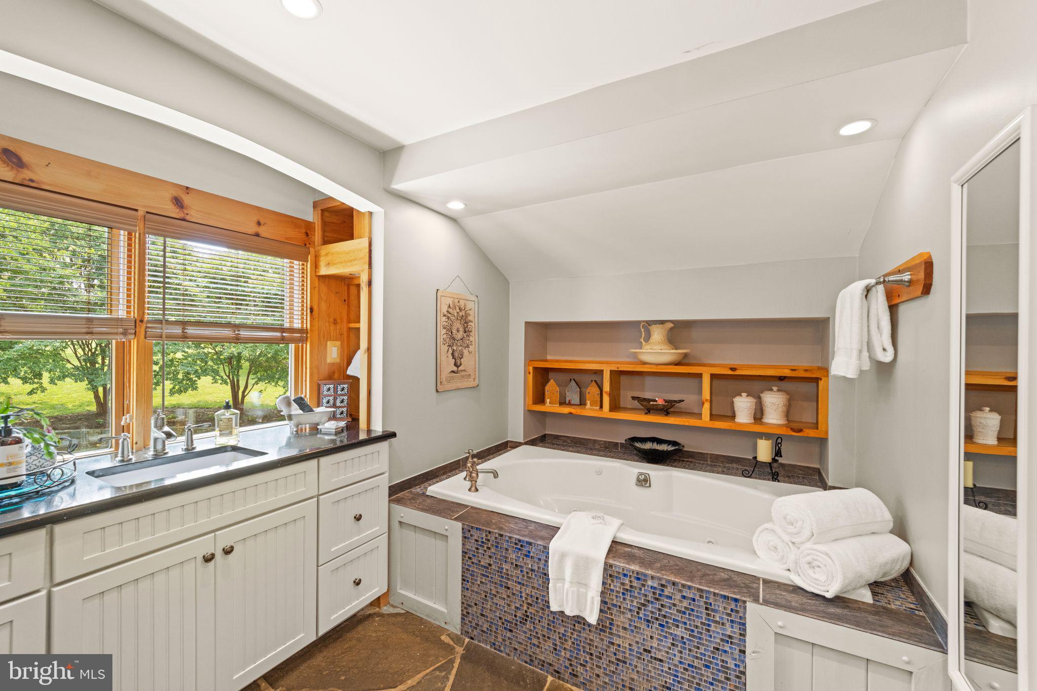 19077 Loudoun Orchard Rd