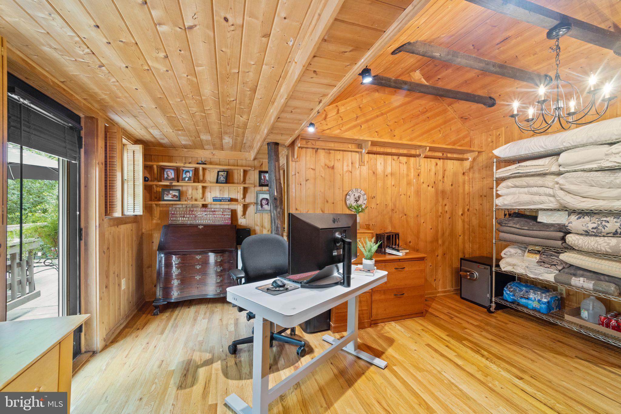 19077 Loudoun Orchard Rd