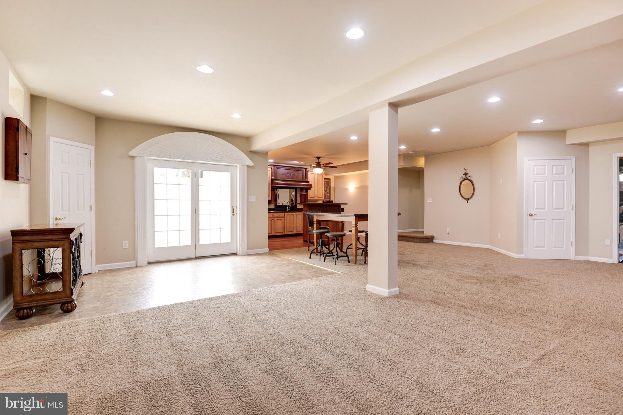 15197 Carver Ct