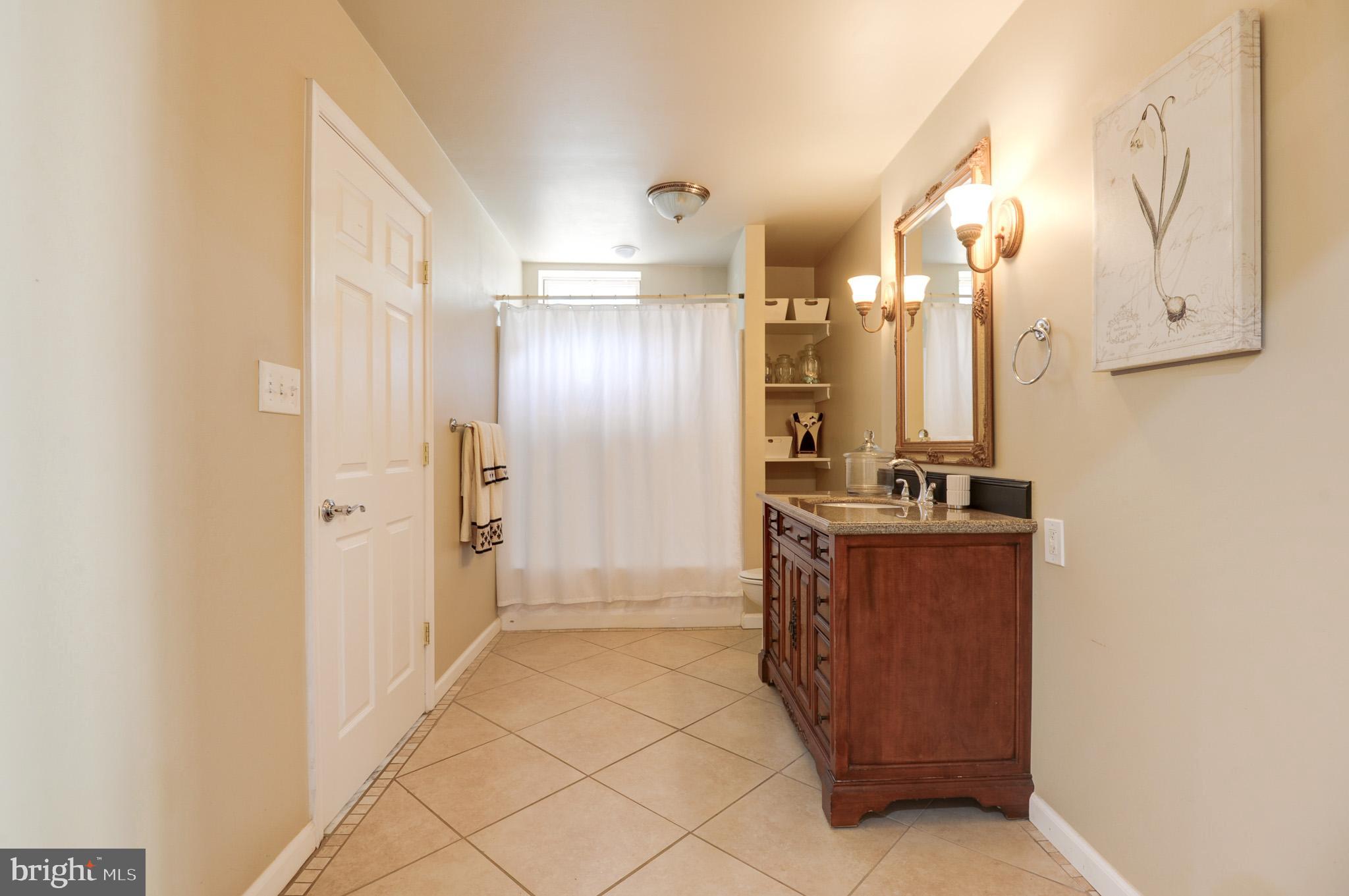 15197 Carver Ct