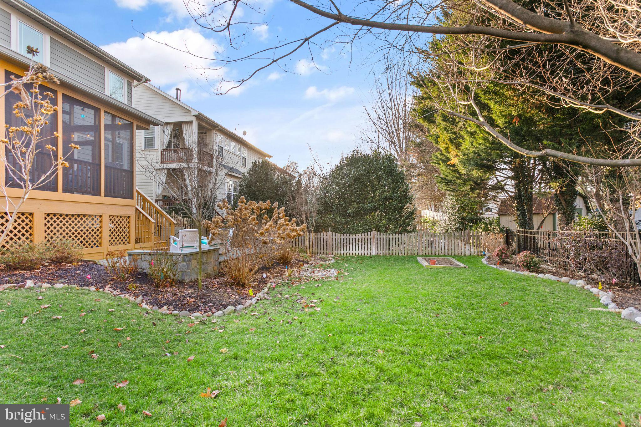 490 Marshall Dr NE