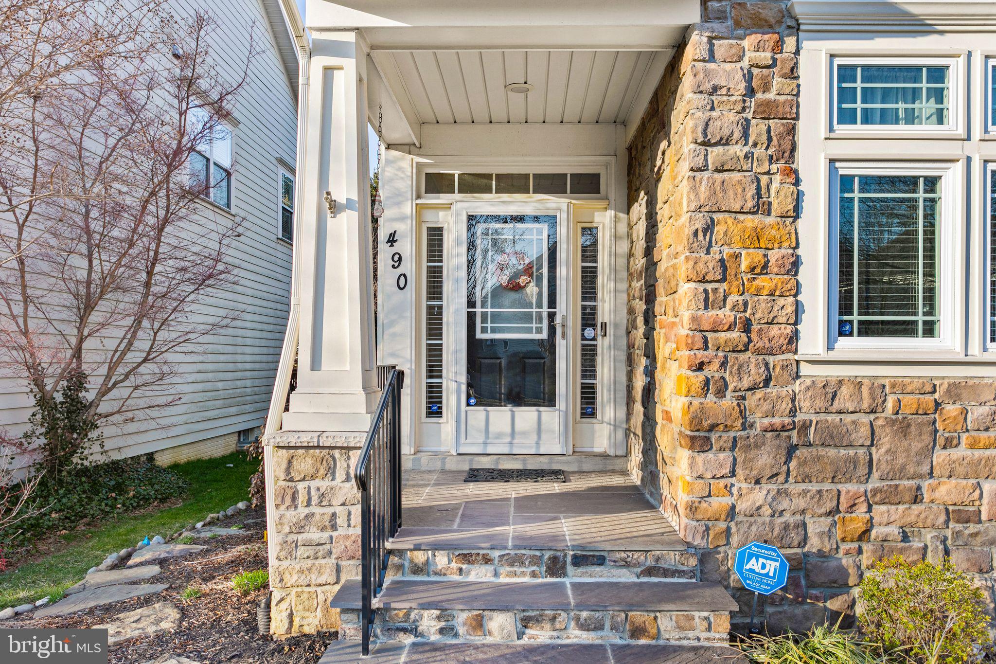 490 Marshall Dr NE