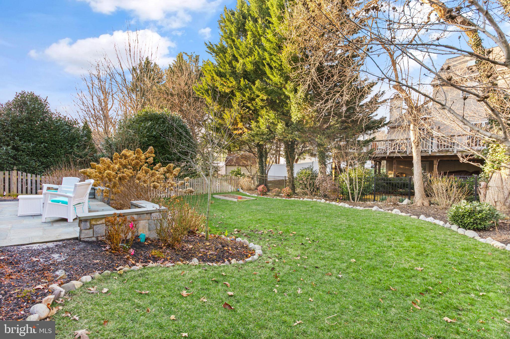 490 Marshall Dr NE