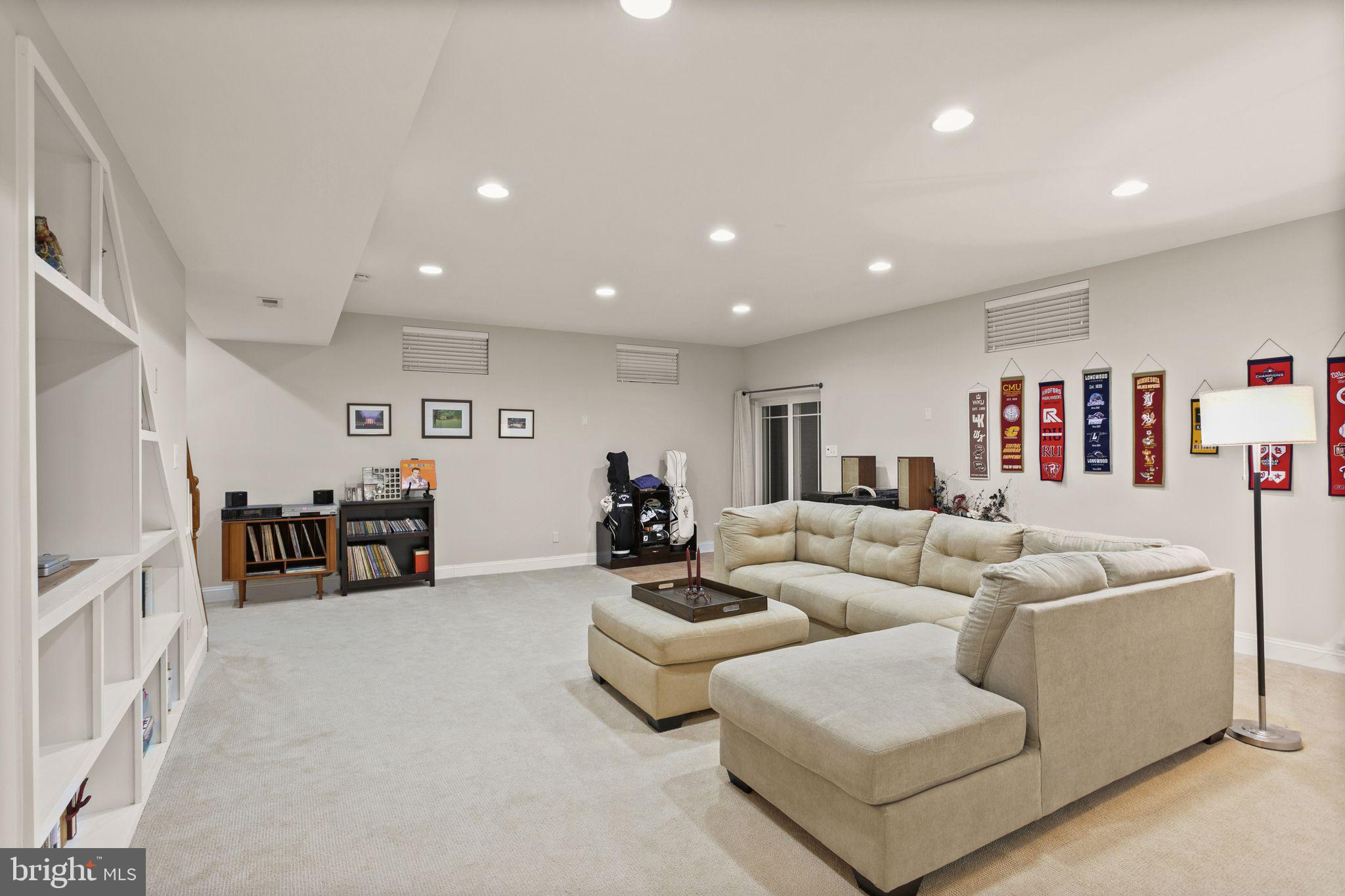 490 Marshall Dr NE