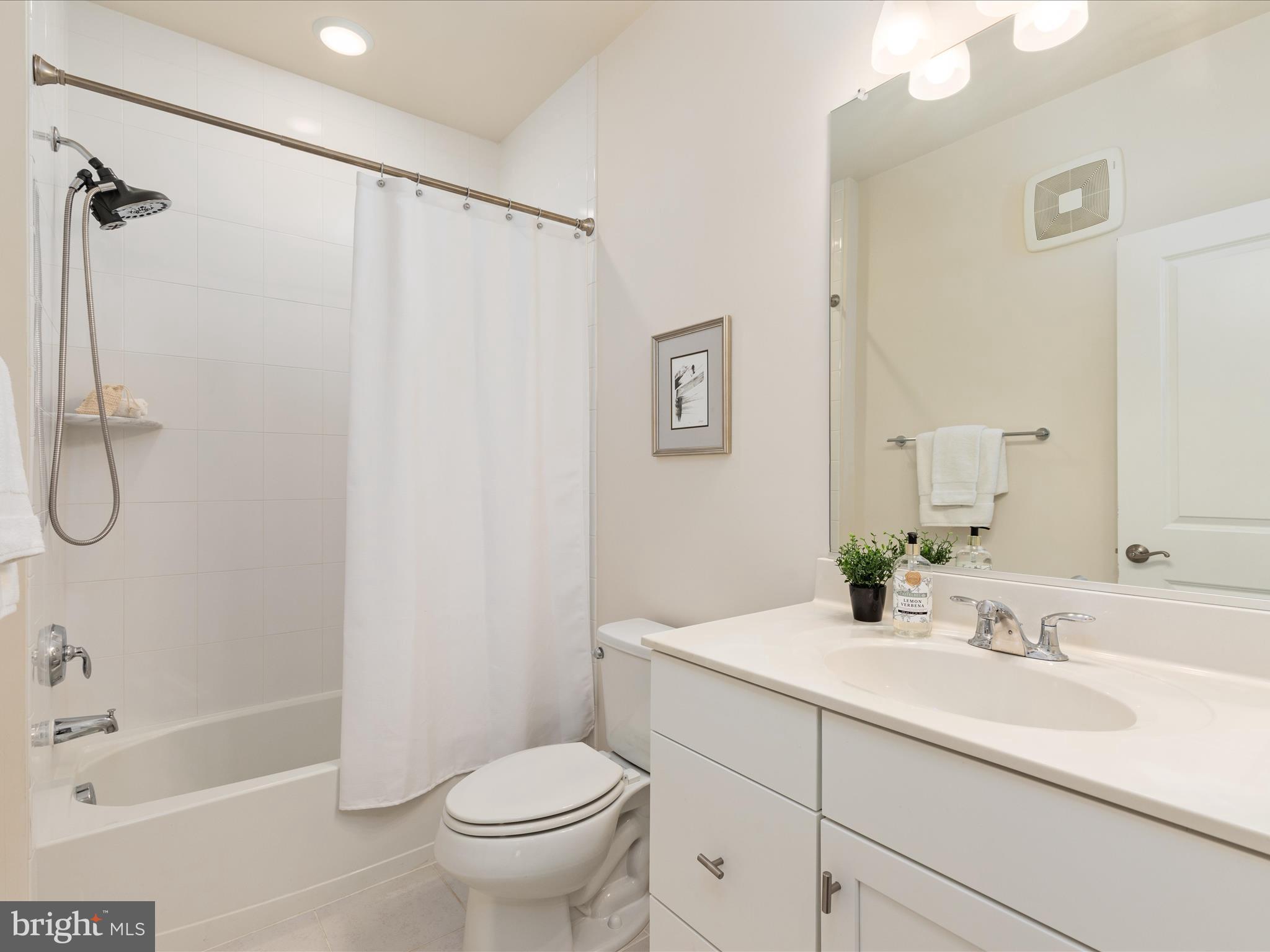 1002 Ribbon Limestone Ter SE