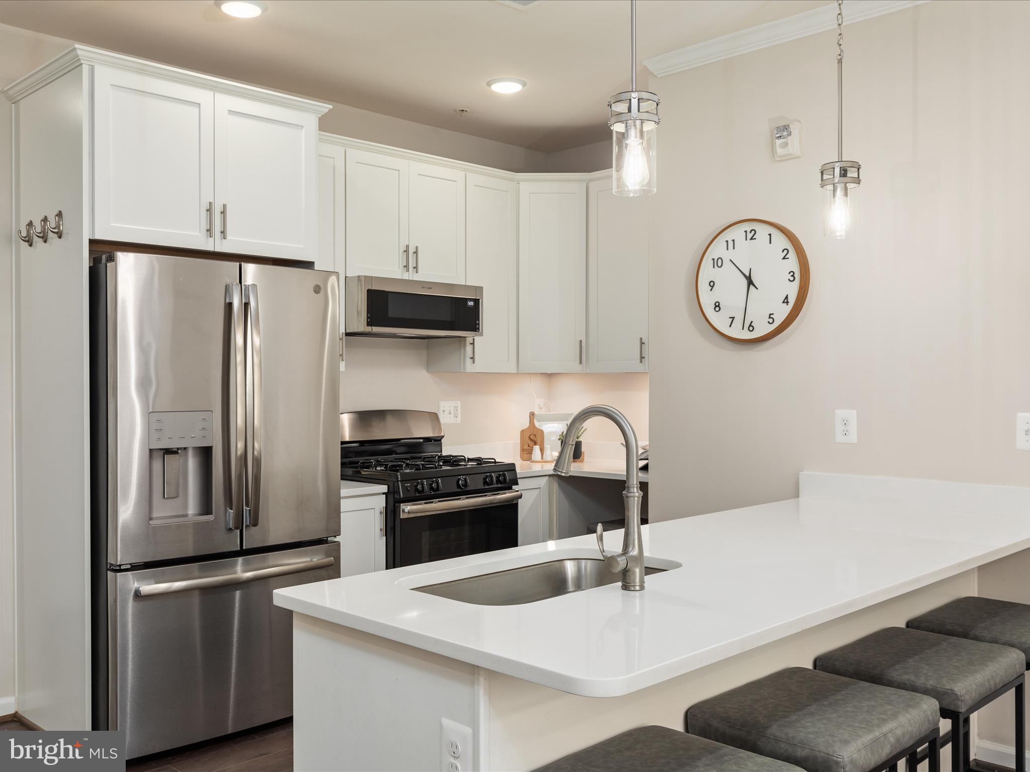 1002 Ribbon Limestone Ter SE