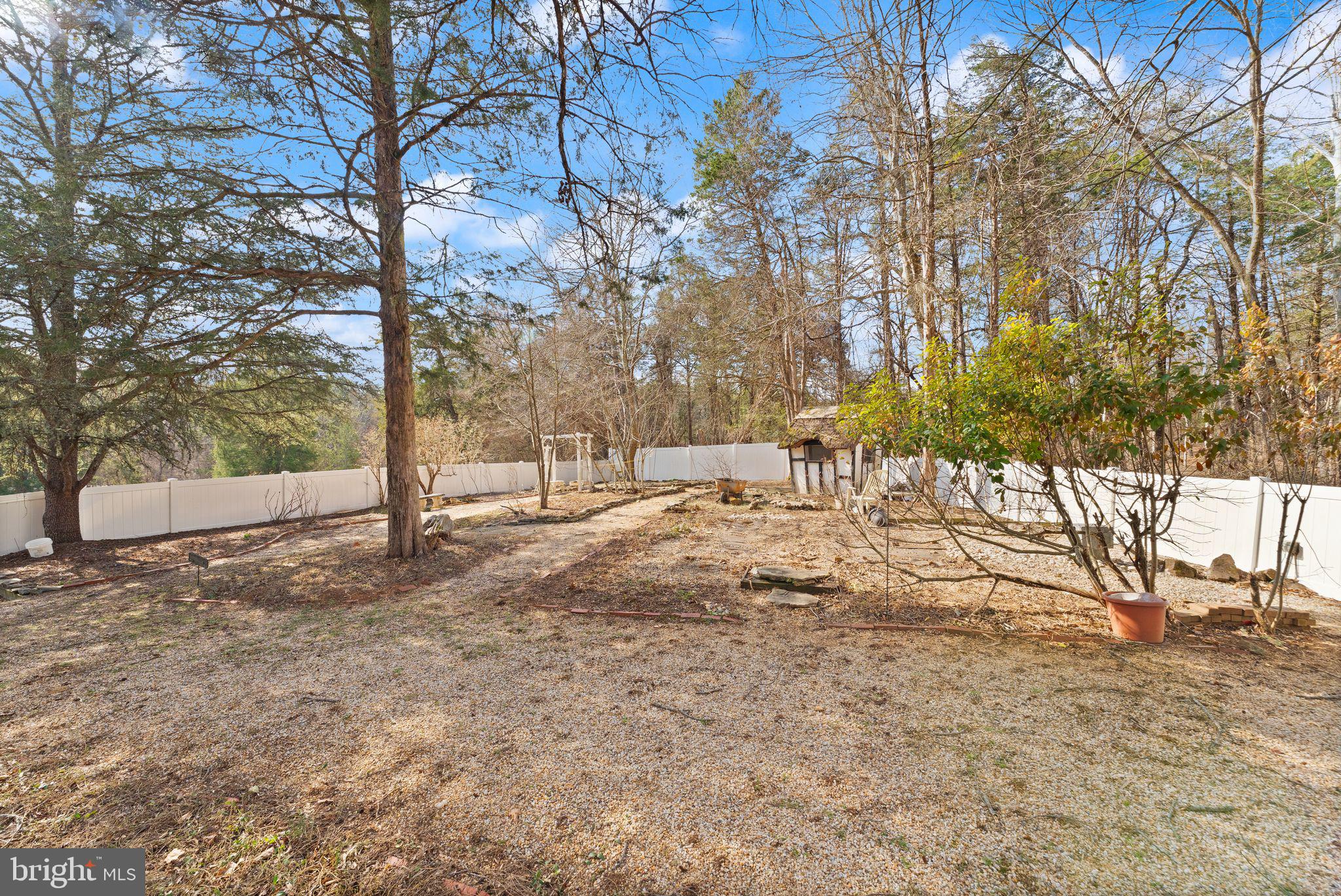 12004 ROBIN DR