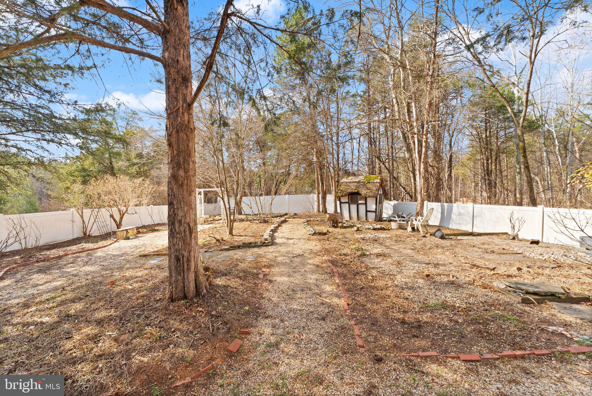 12004 ROBIN DR