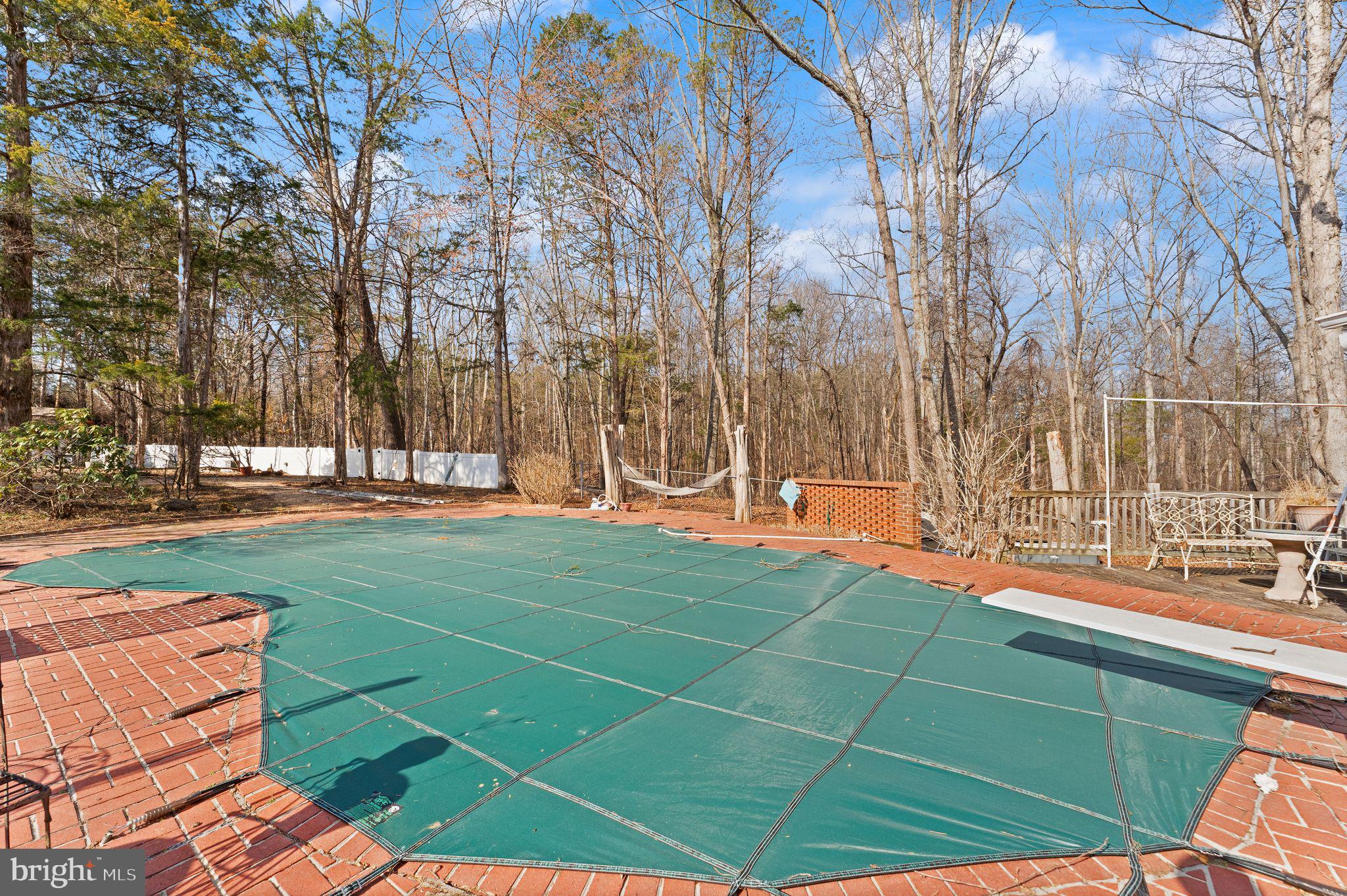 12004 ROBIN DR