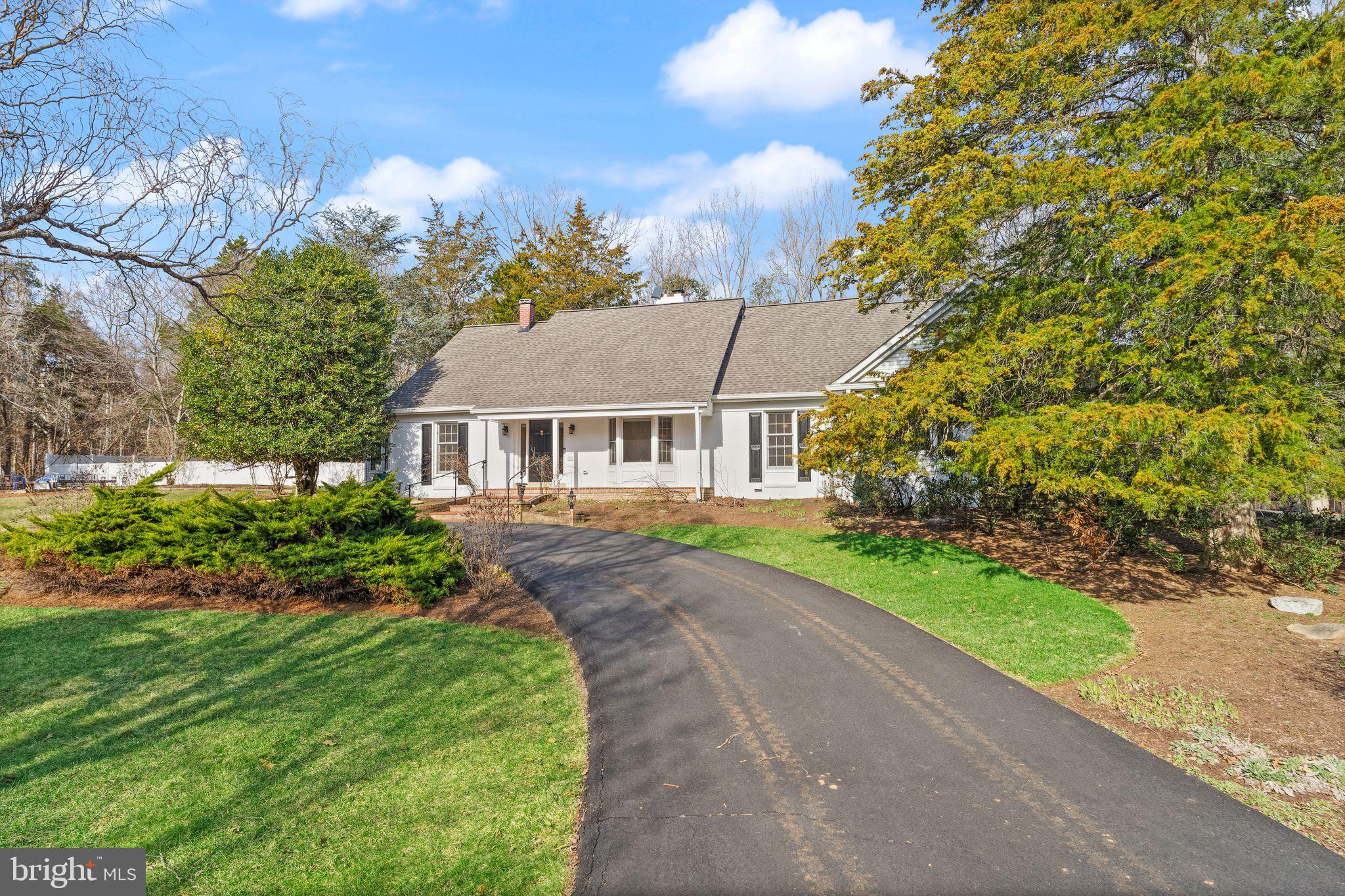 12004 ROBIN DR