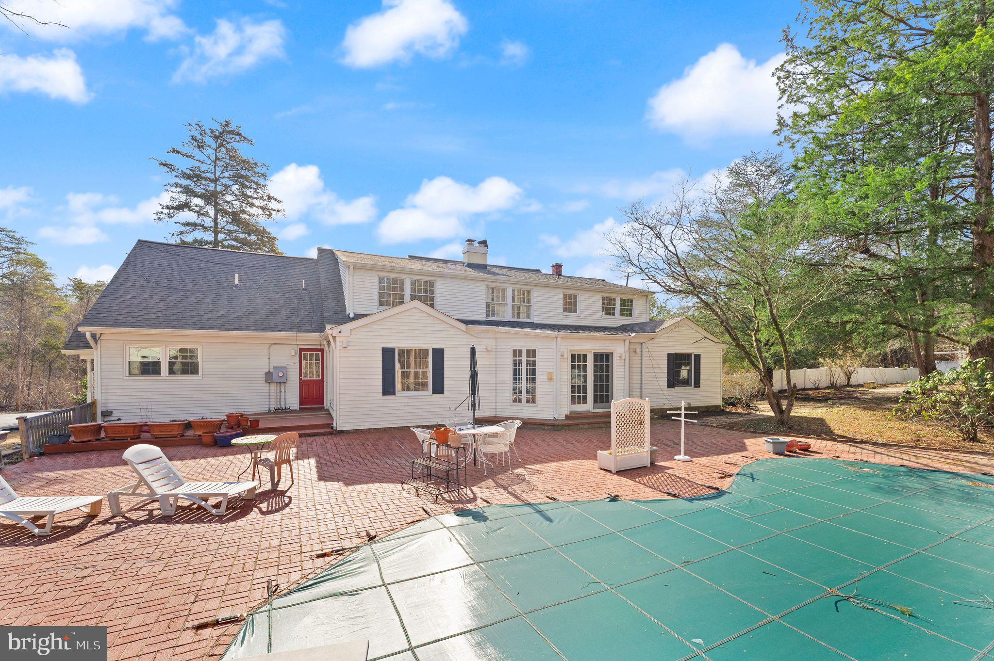 12004 ROBIN DR