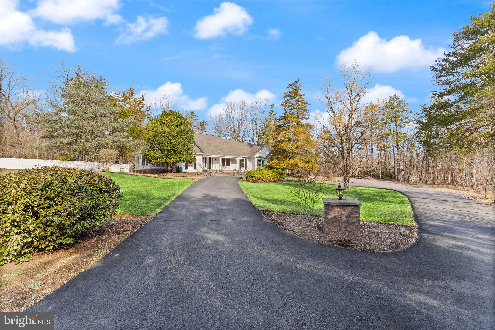 12004 ROBIN DR