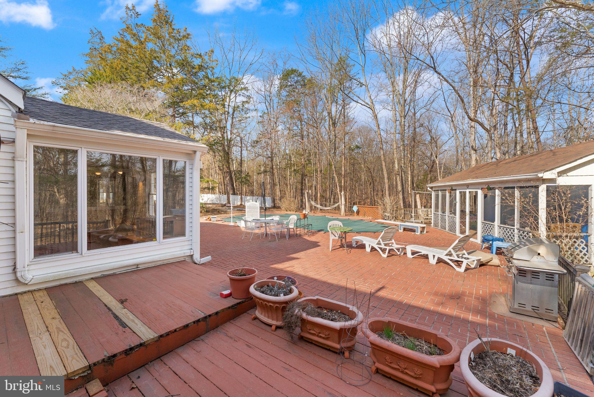 12004 ROBIN DR