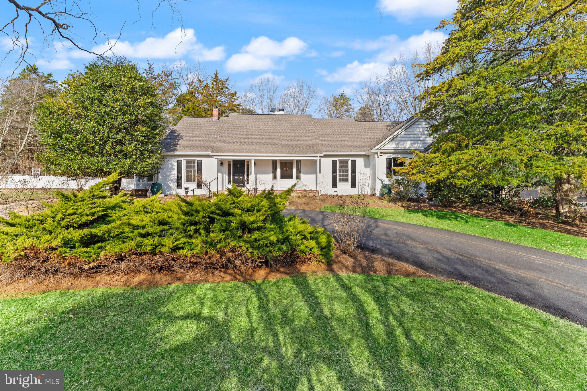 12004 ROBIN DR
