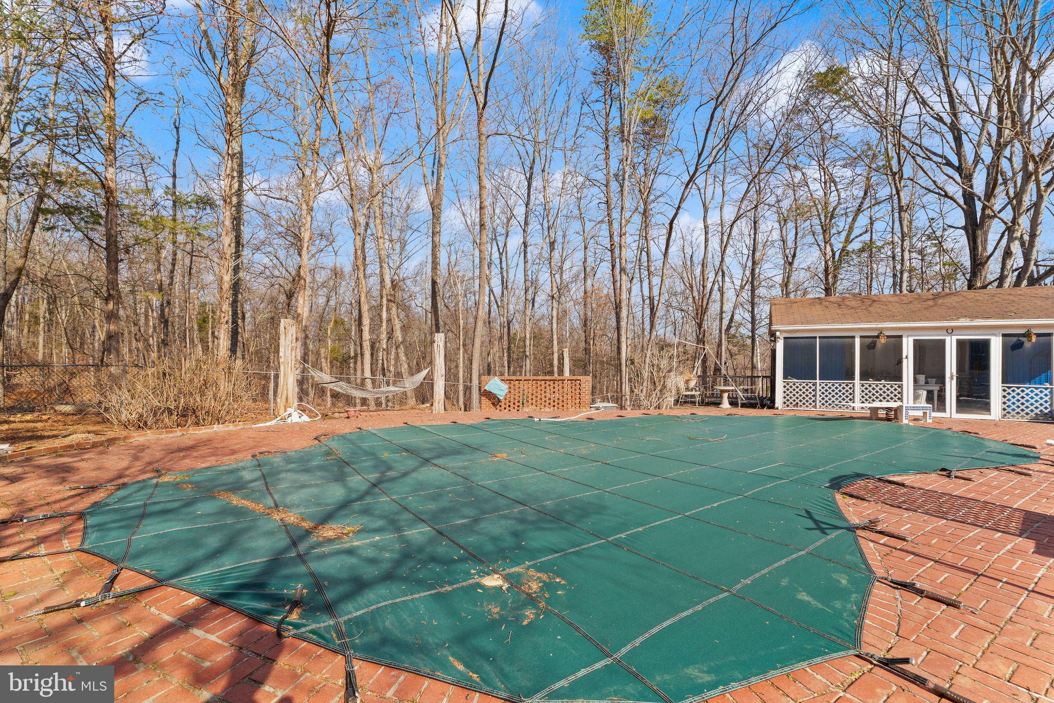 12004 ROBIN DR
