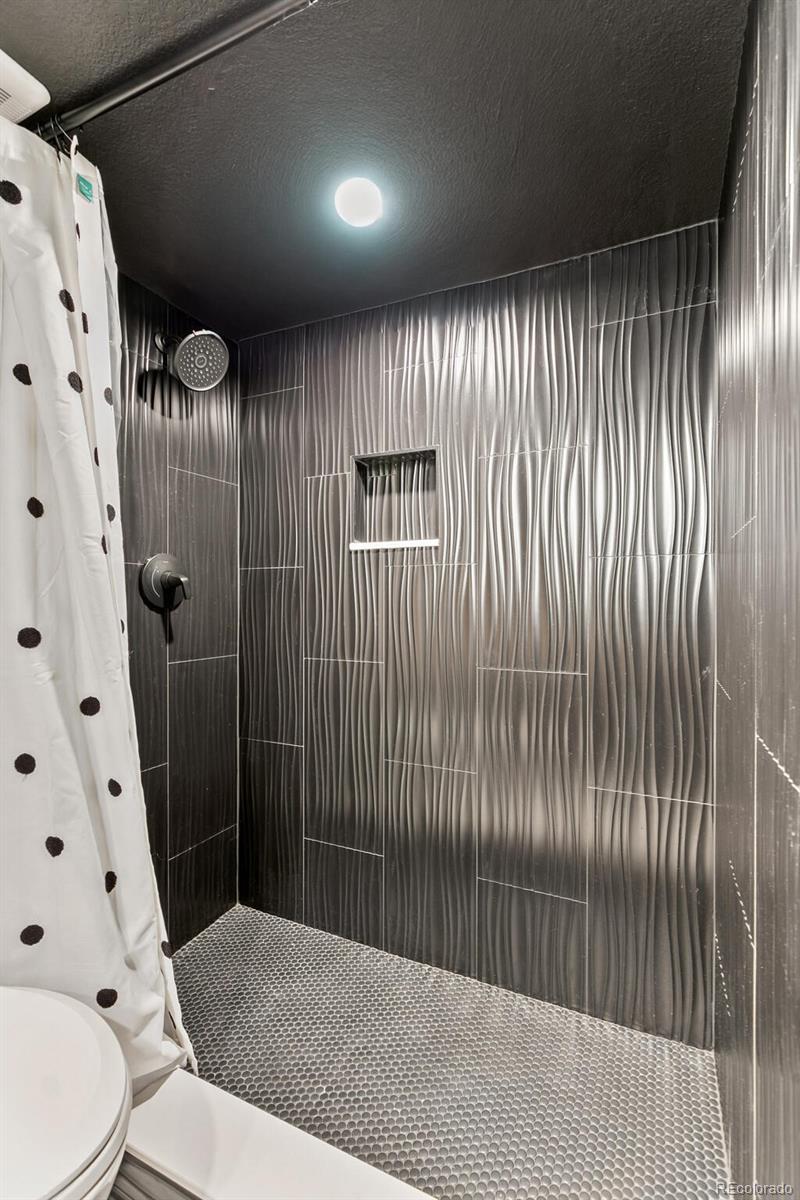 3885 Red Valley Circle