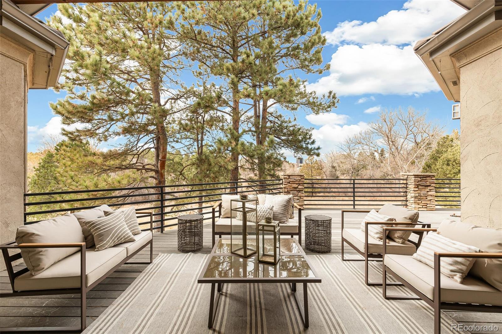 9444 E Orchard Drive