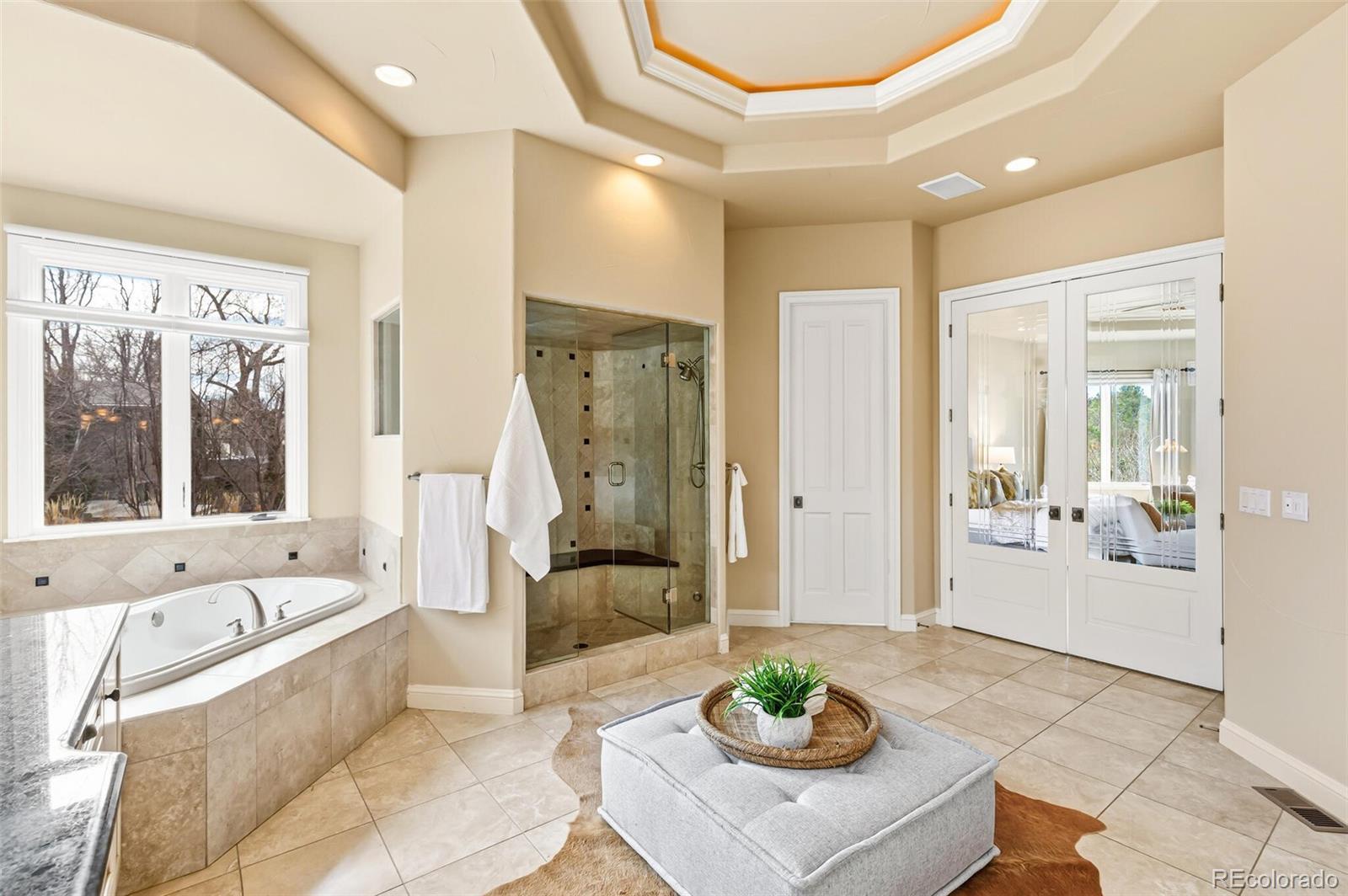 9444 E Orchard Drive