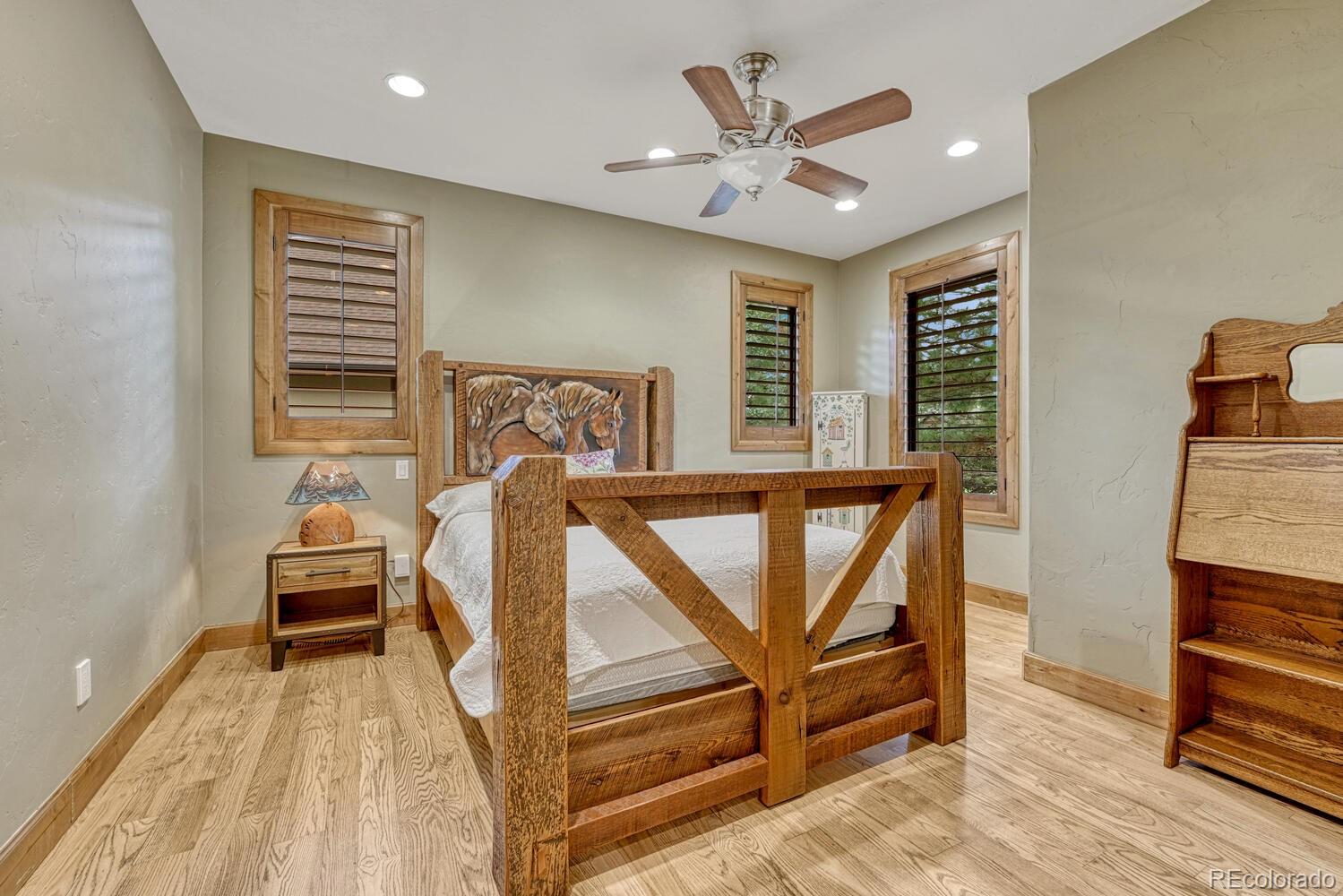 2392 Saddleback Drive