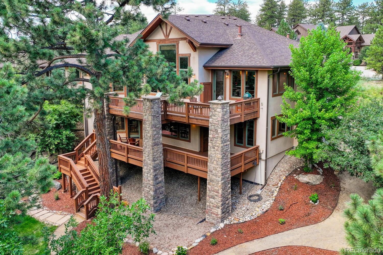 2392 Saddleback Drive