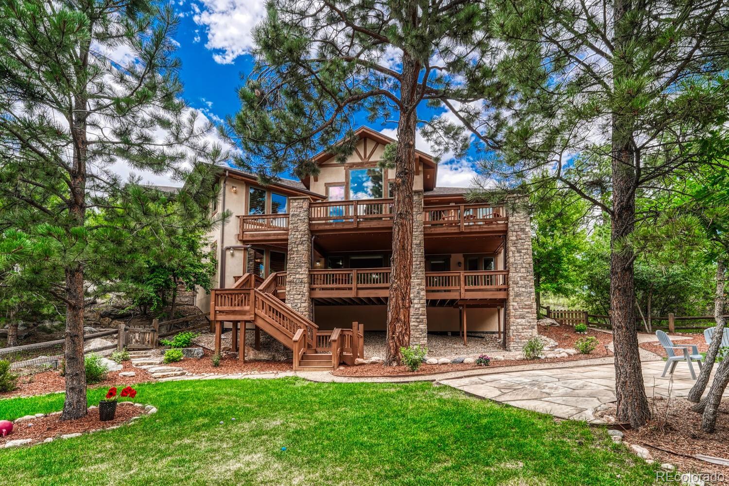2392 Saddleback Drive