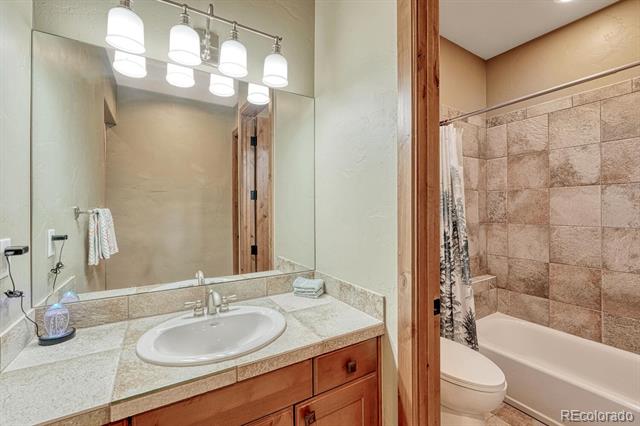 2392 Saddleback Drive