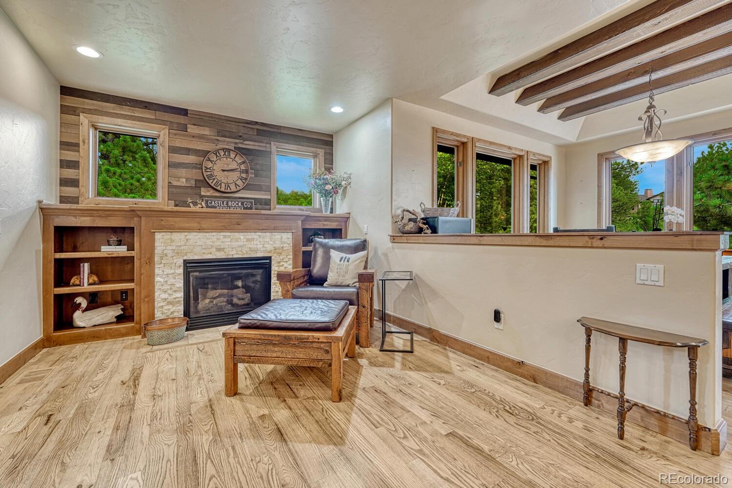 2392 Saddleback Drive