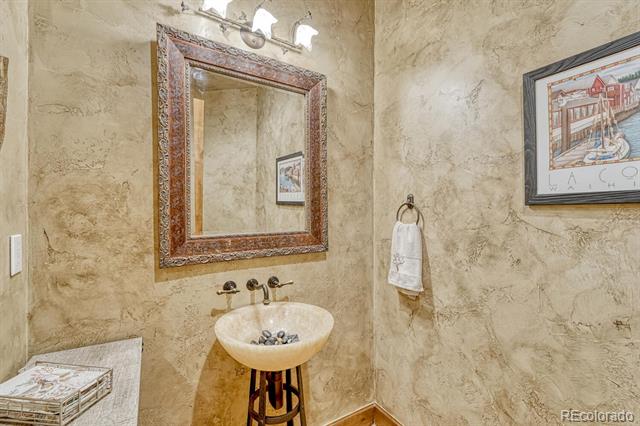 2392 Saddleback Drive